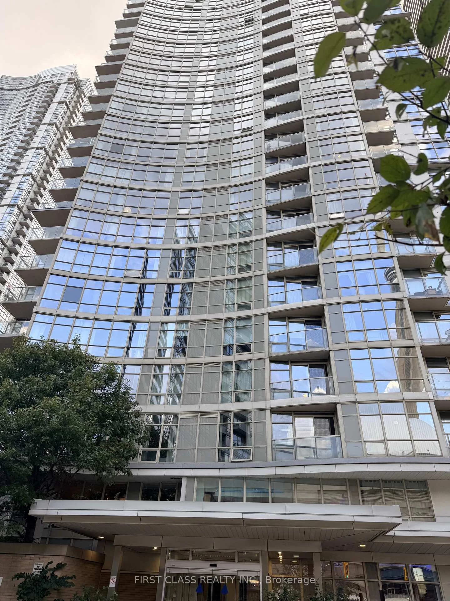 Front of Unit 3509, 10 Navy Wharf *Den Room Court