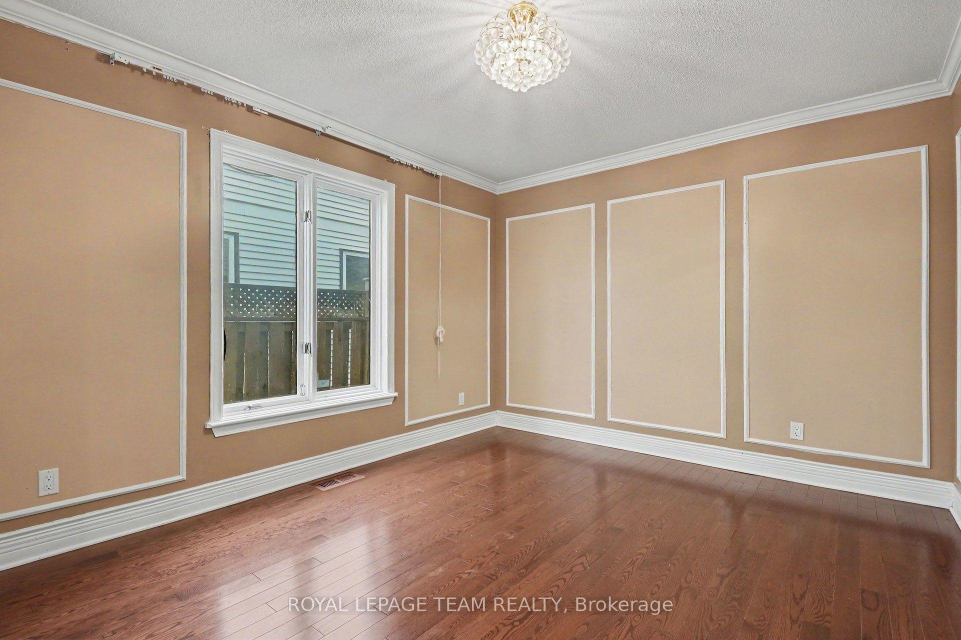 Photo 7 of 160 Sai Crescent, Ottawa, Hunt Club Park — HOMEH