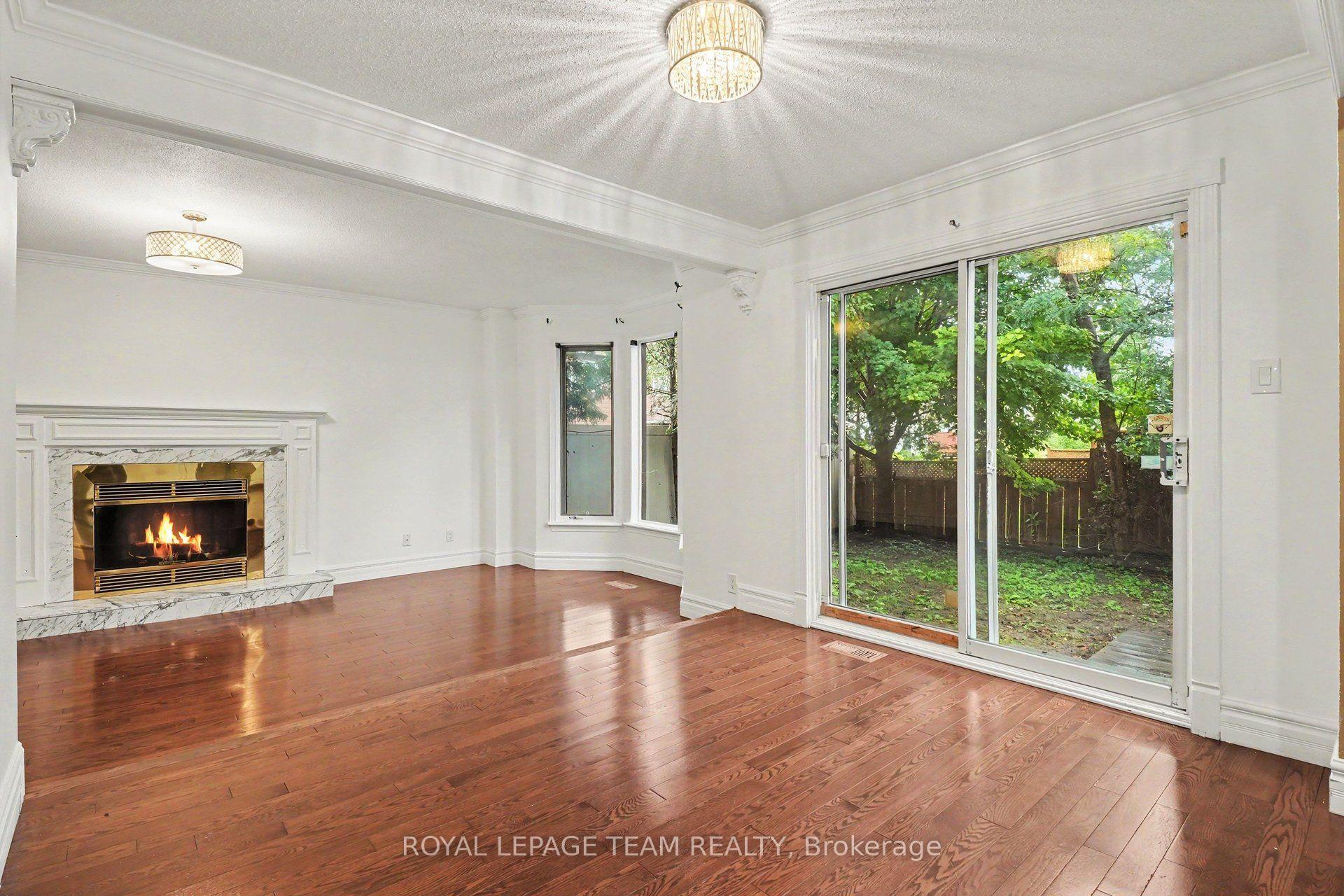 Photo 9 of 160 Sai Crescent, Ottawa, Hunt Club Park — HOMEH