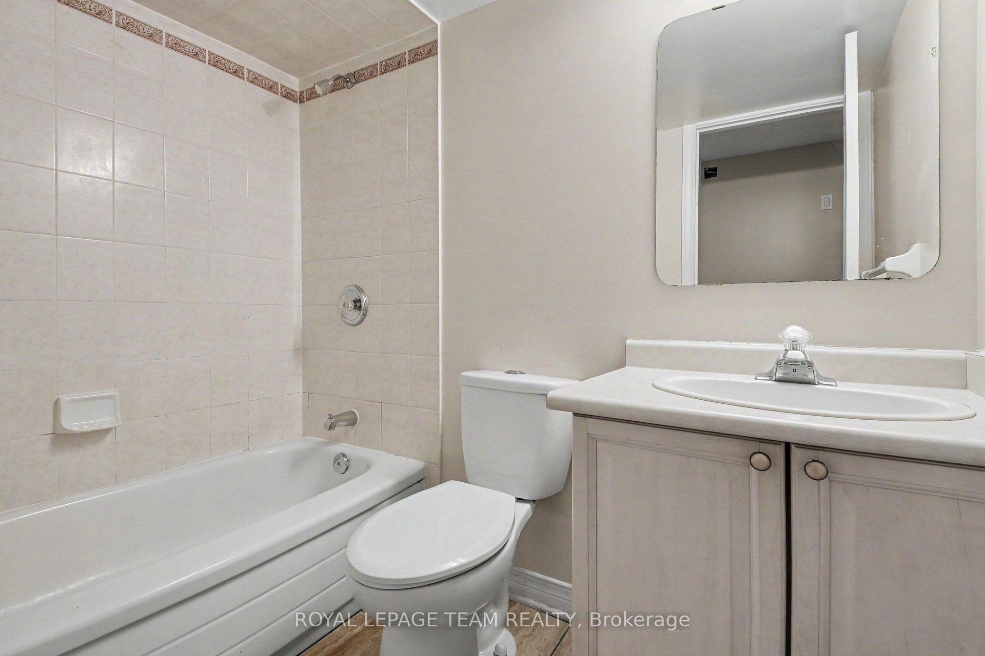 Photo 24 of 160 Sai Crescent, Ottawa, Hunt Club Park — HOMEH