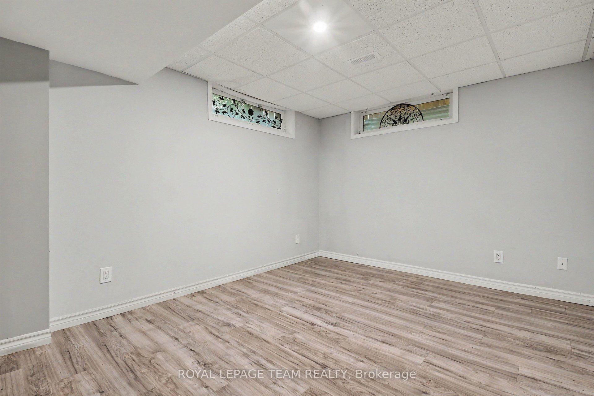 Photo 27 of 160 Sai Crescent, Ottawa, Hunt Club Park — HOMEH