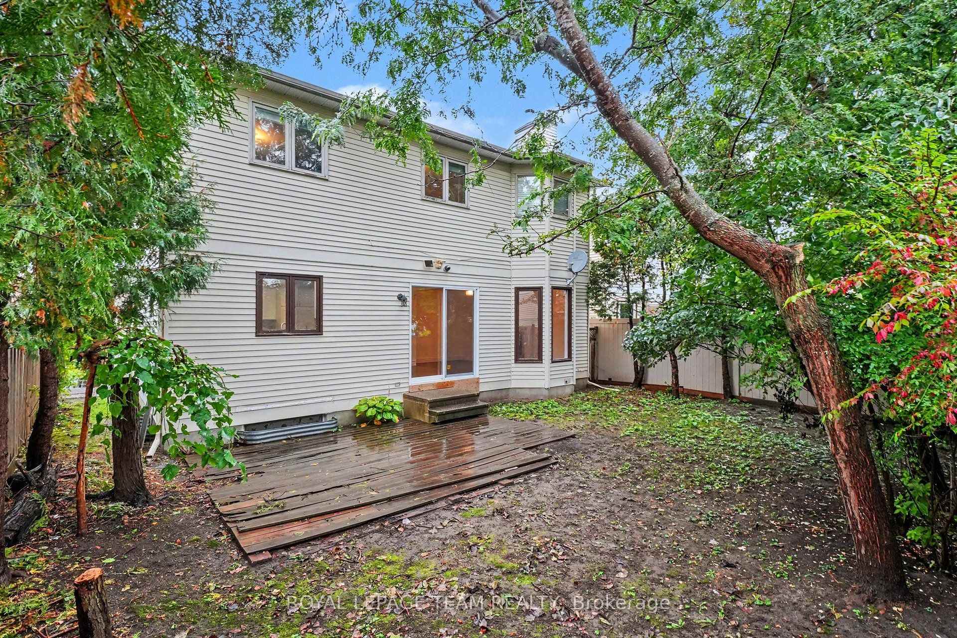 Photo 31 of 160 Sai Crescent, Ottawa, Hunt Club Park — HOMEH