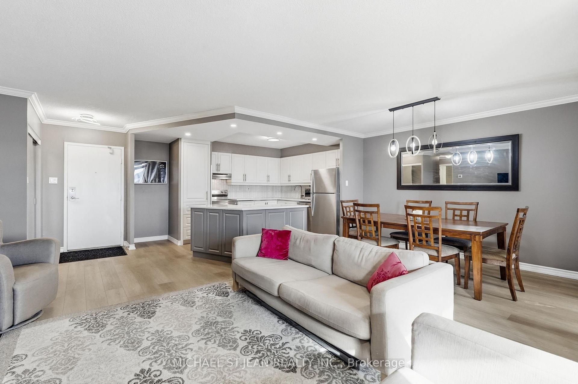 Photo 9 of Unit 705, 301 Frances Avenue, Hamilton, Stoney Creek — HOMEH