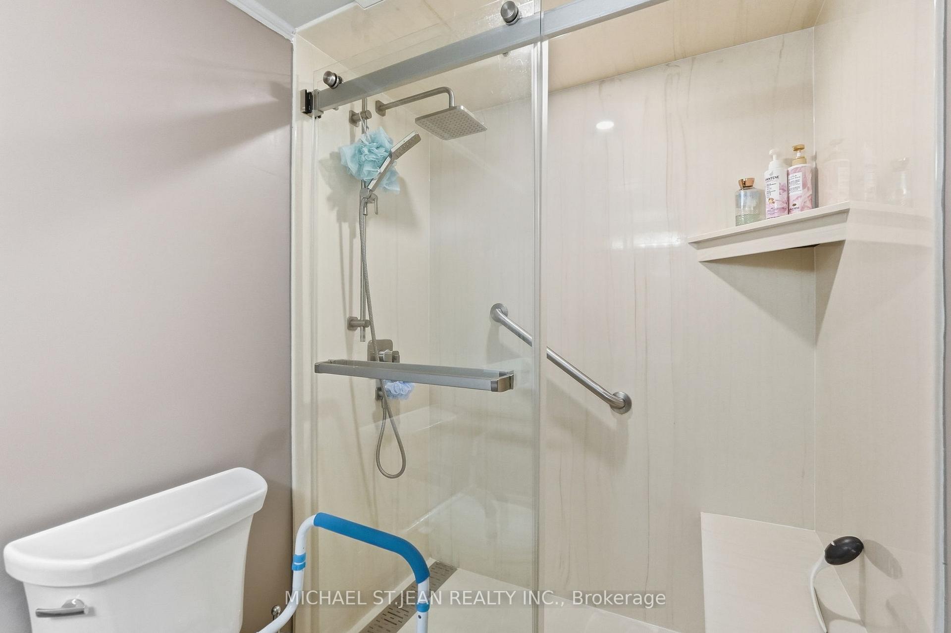 Photo 25 of Unit 705, 301 Frances Avenue, Hamilton, Stoney Creek — HOMEH