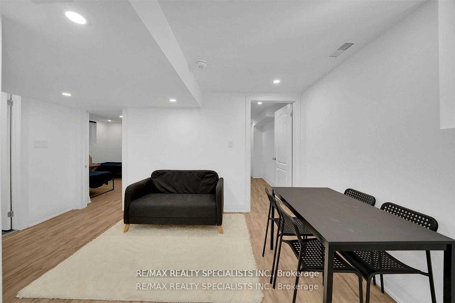 Photo 3 of Unit Unit 2, 7294 Rosehurst Drive, Mississauga, Lisgar — HOMEH