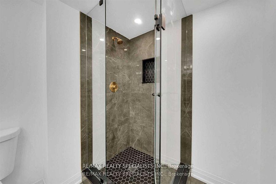 Photo 5 of Unit Unit 2, 7294 Rosehurst Drive, Mississauga, Lisgar — HOMEH