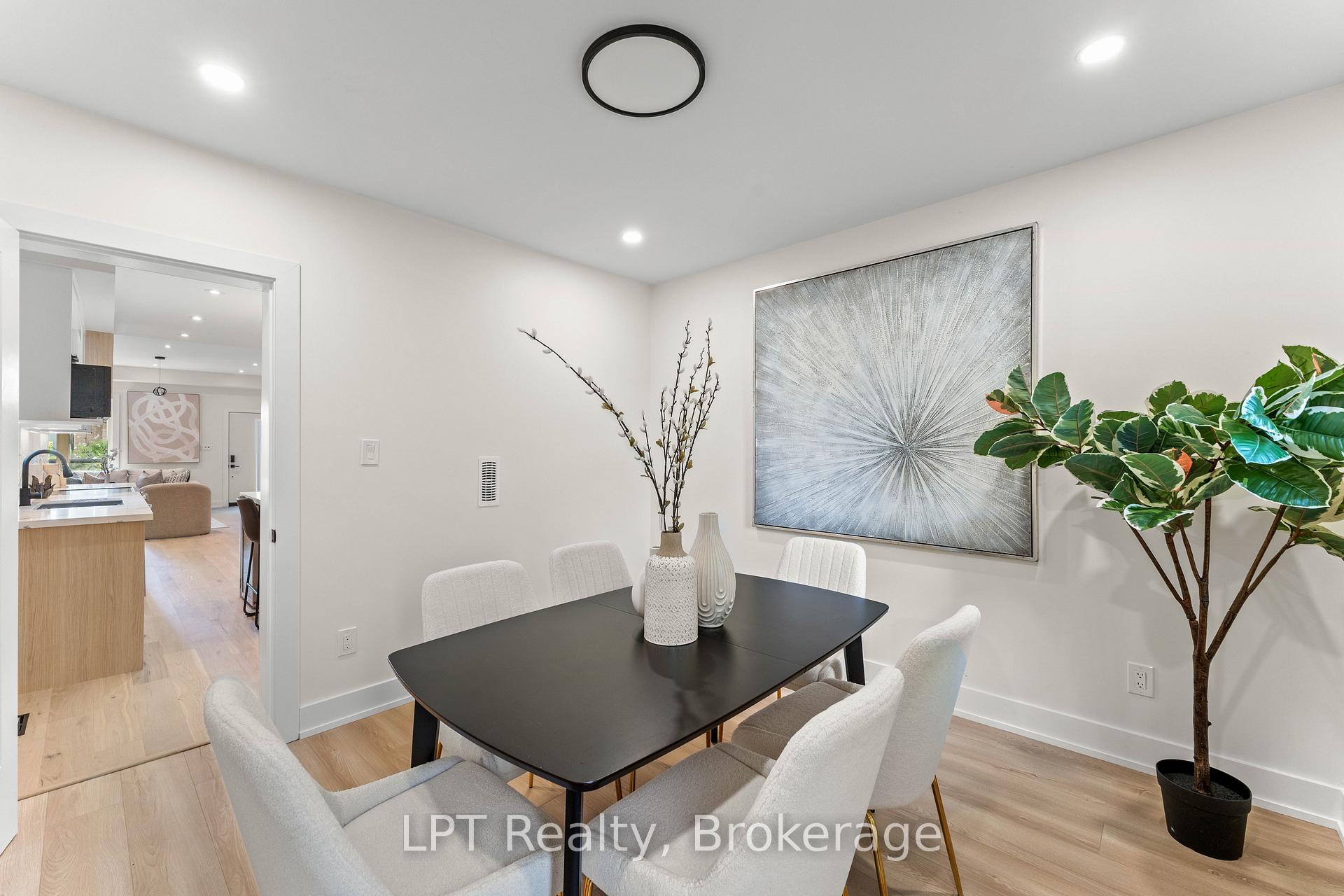 Photo 11 of 204 Franklin Avenue, Toronto, Dovercourt-Wallace Emerson-Junction — HOMEH