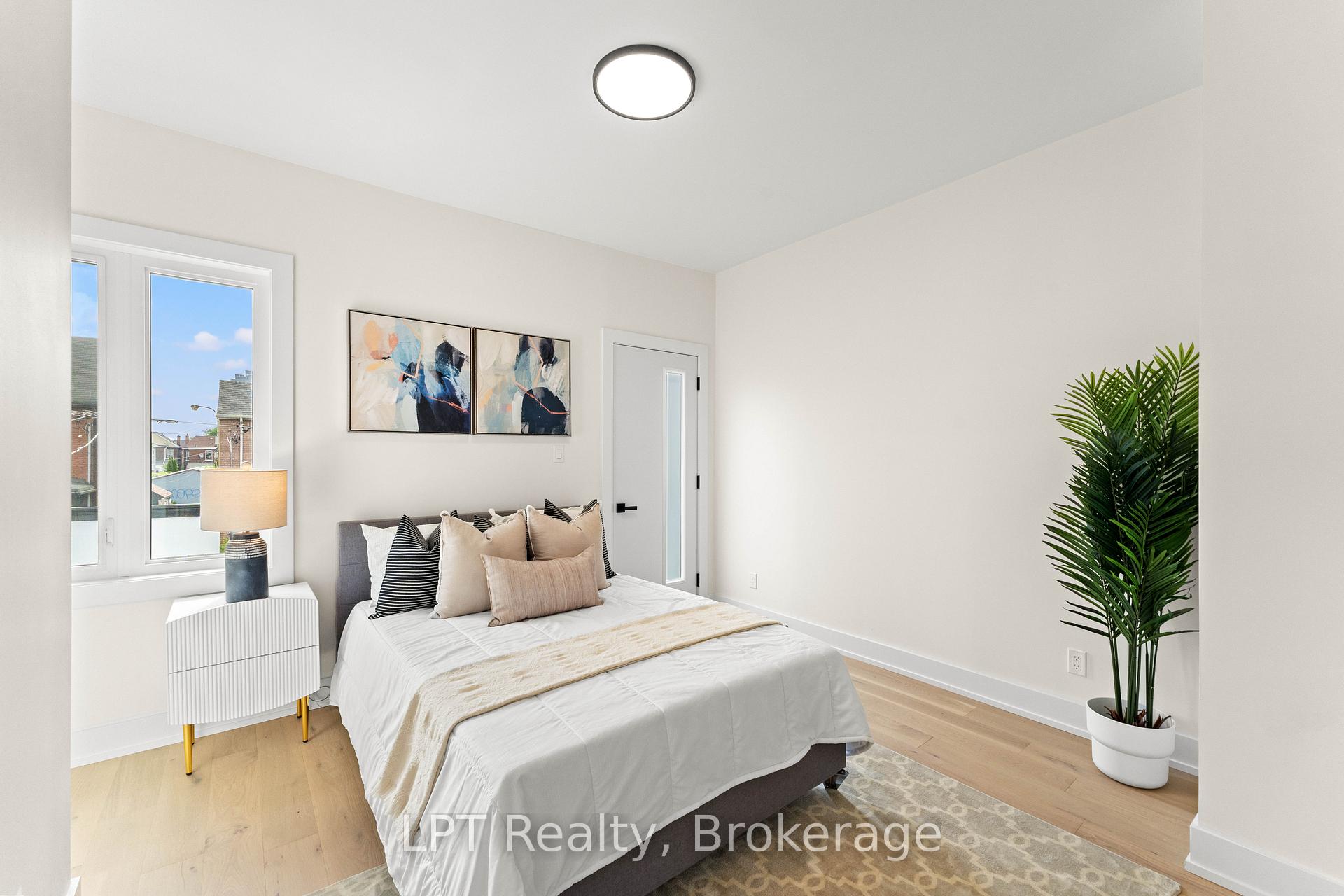 Photo 15 of 204 Franklin Avenue, Toronto, Dovercourt-Wallace Emerson-Junction — HOMEH