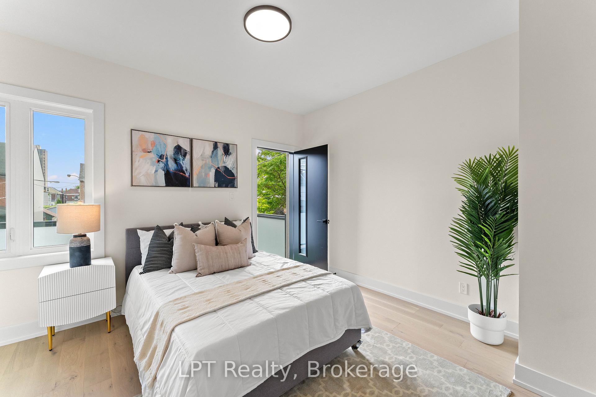 Photo 18 of 204 Franklin Avenue, Toronto, Dovercourt-Wallace Emerson-Junction — HOMEH