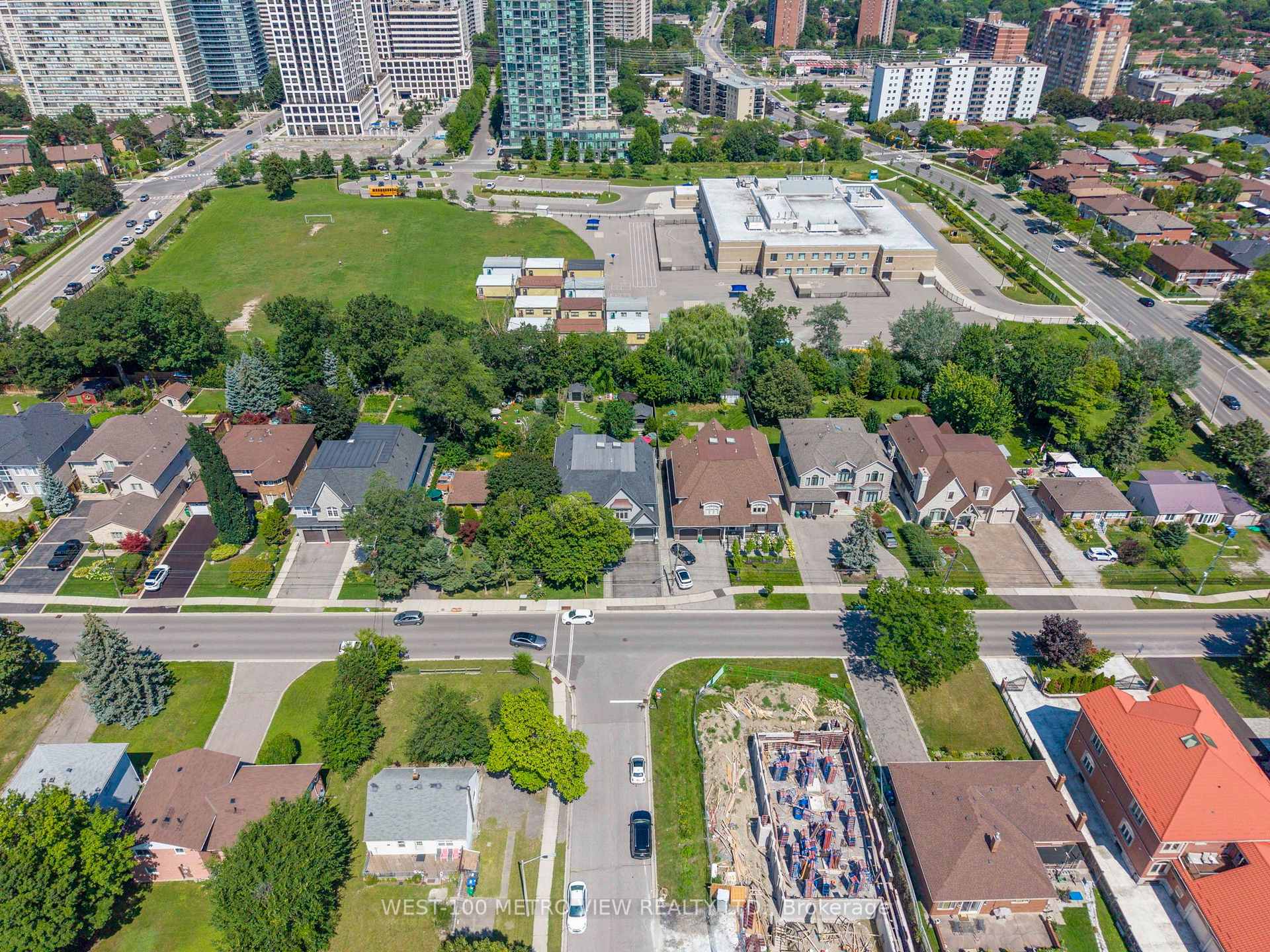 Photo 36 of 3495 Joan Drive, Mississauga, City Centre — HOMEH