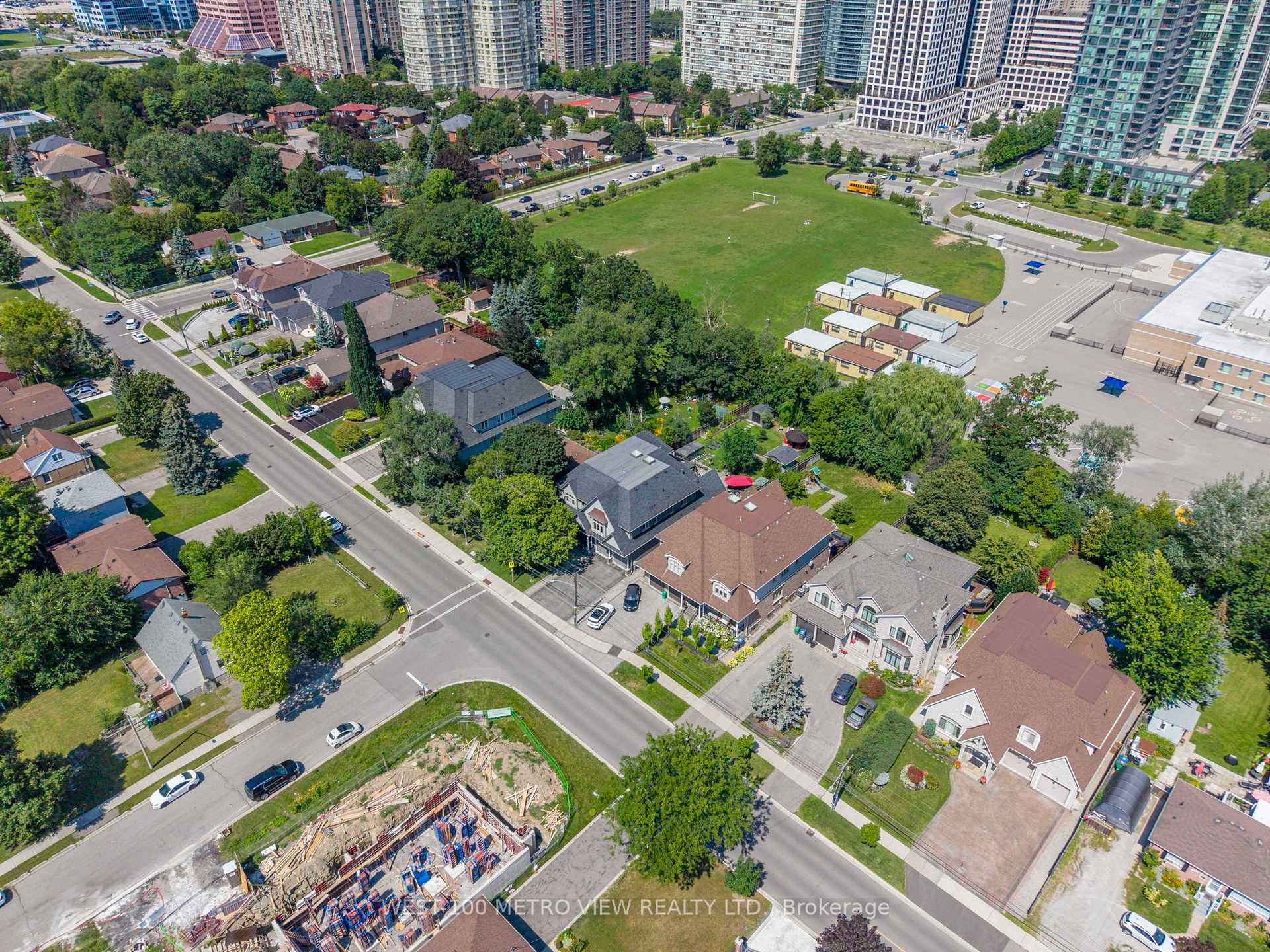 Photo 37 of 3495 Joan Drive, Mississauga, City Centre — HOMEH