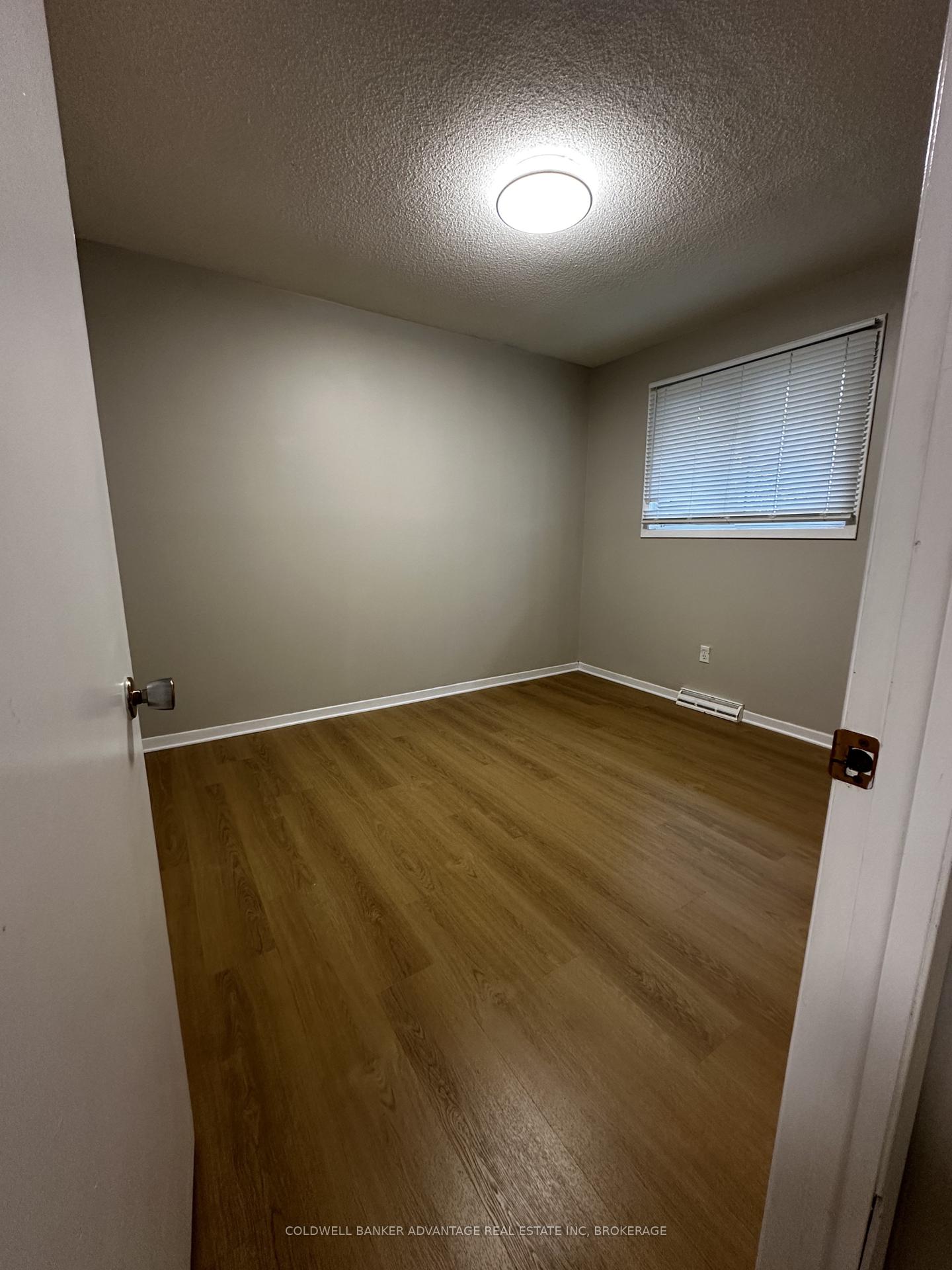 Photo 8 of 23 Fairlawn Crescent, Welland, Prince Charles — HOMEH
