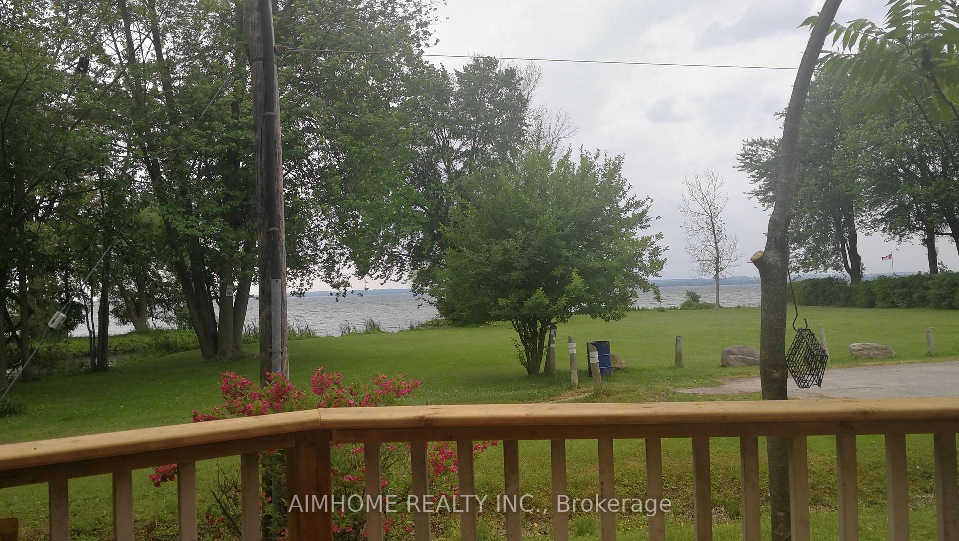 Photo 2 of Unit 1, 19 Shoreline Place, Georgina, Keswick North — HOMEH