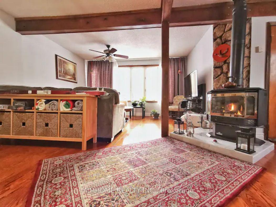 Photo 6 of Unit 1, 19 Shoreline Place, Georgina, Keswick North — HOMEH