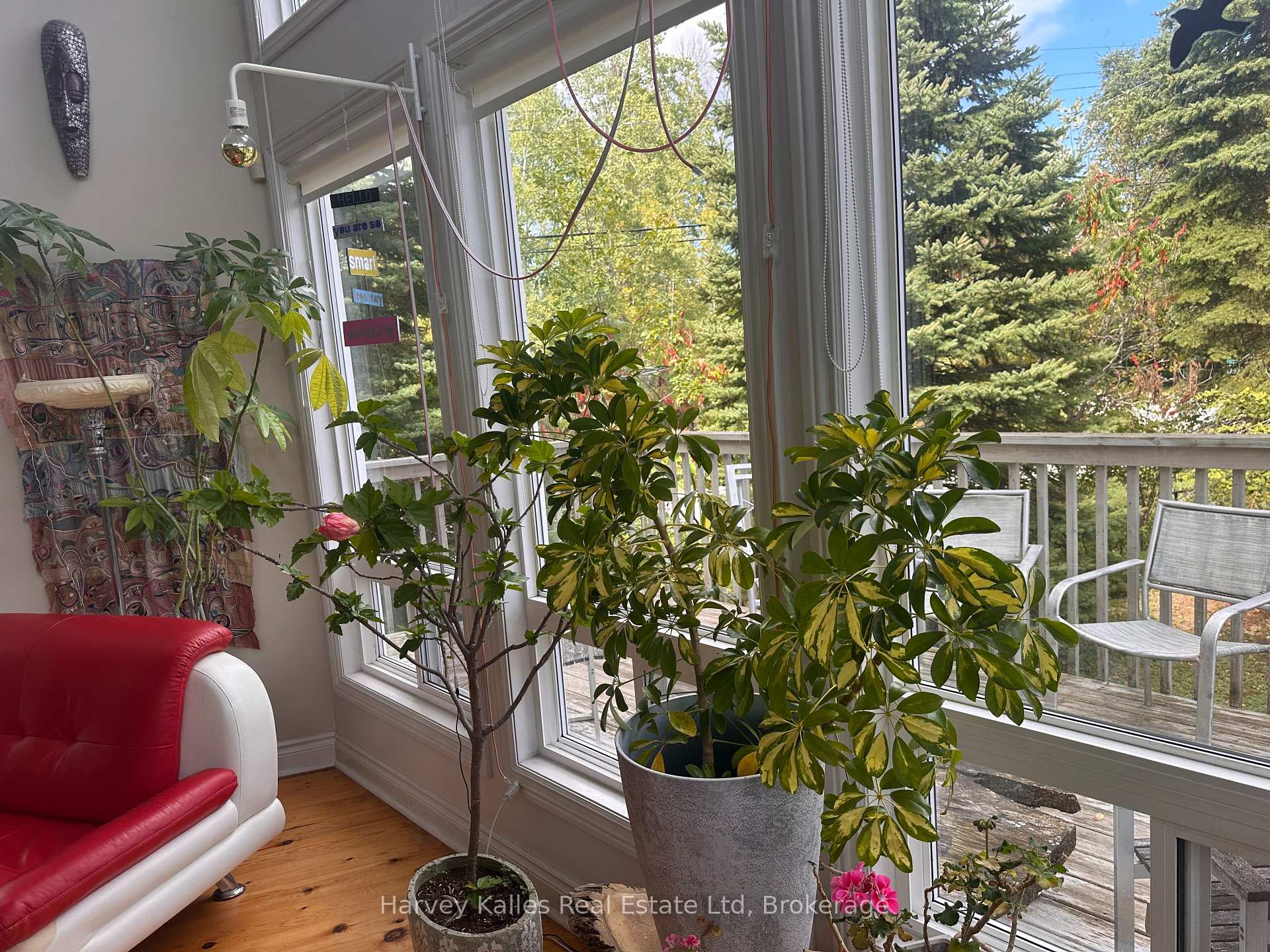 Photo 4 of 61 Constance Blvd. N, Wasaga Beach — HOMEH