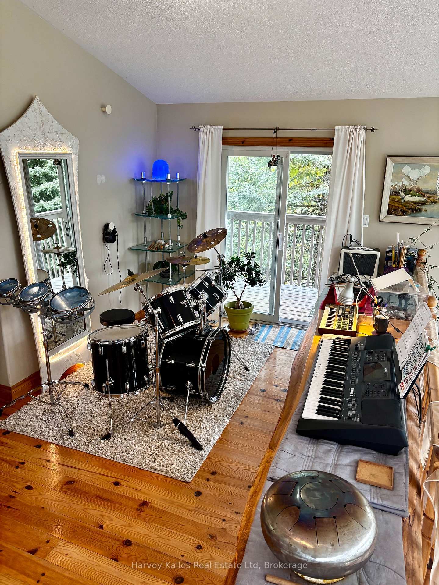 Photo 9 of 61 Constance Blvd. N, Wasaga Beach — HOMEH