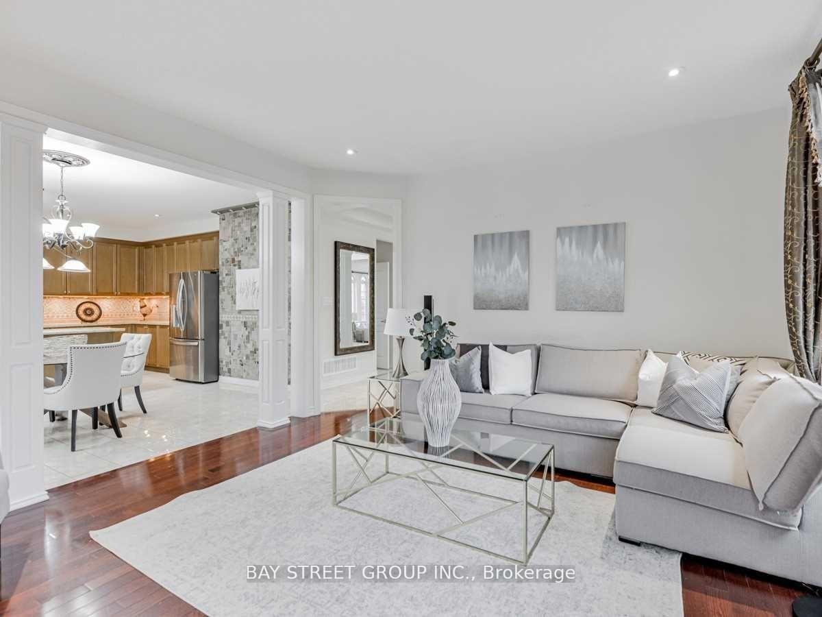 Photo 9 of 80 Geddington Crescent, Markham, Box Grove — HOMEH