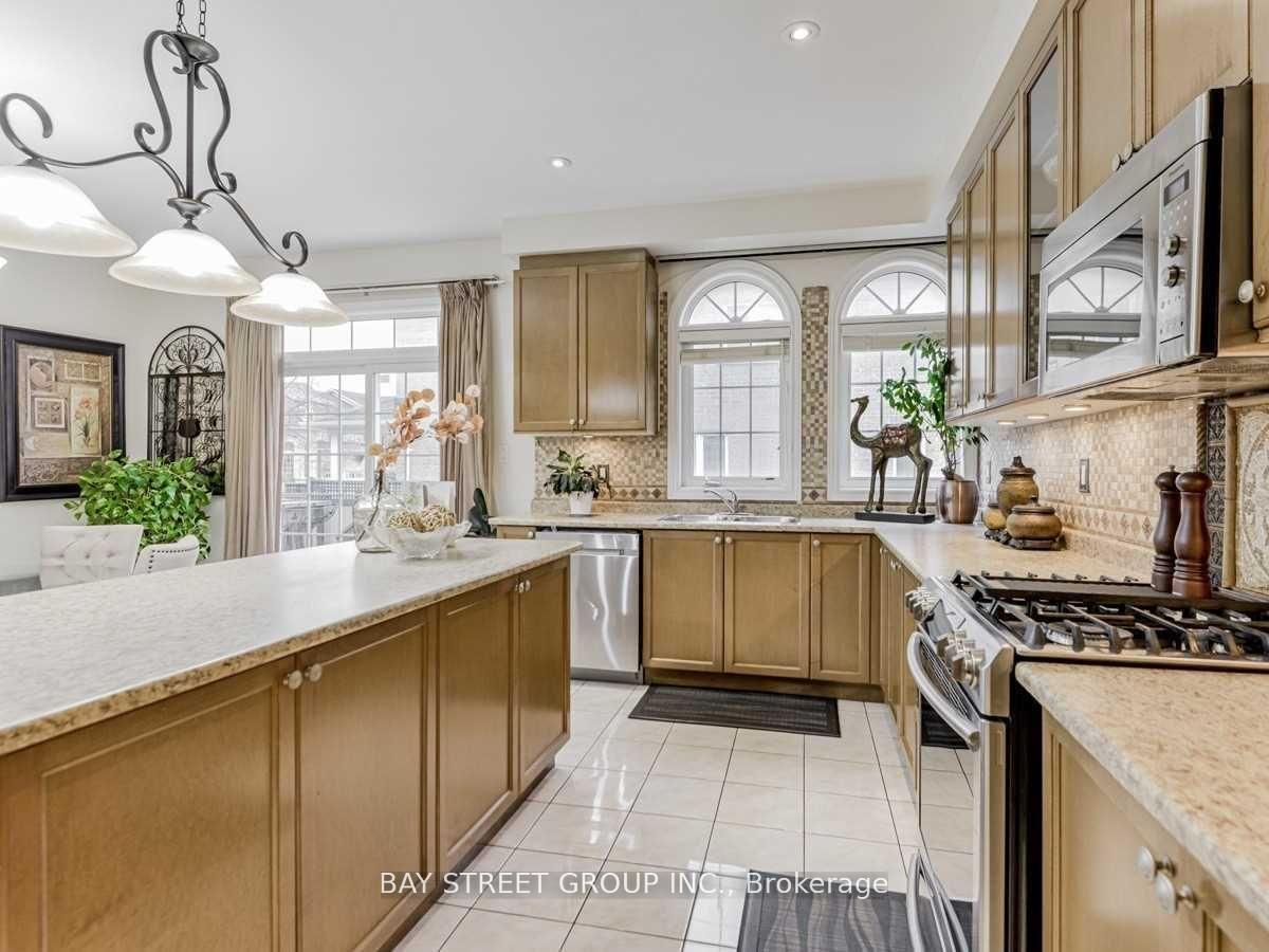 Photo 13 of 80 Geddington Crescent, Markham, Box Grove — HOMEH