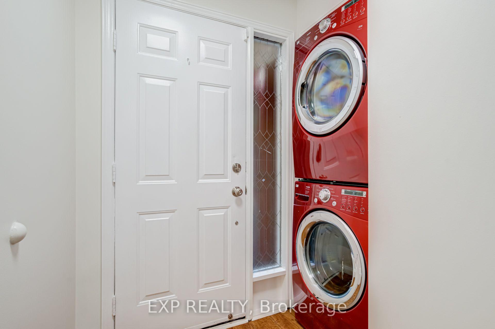 Photo 5 of 2993 Gulfstream Way, Mississauga, Meadowvale — HOMEH