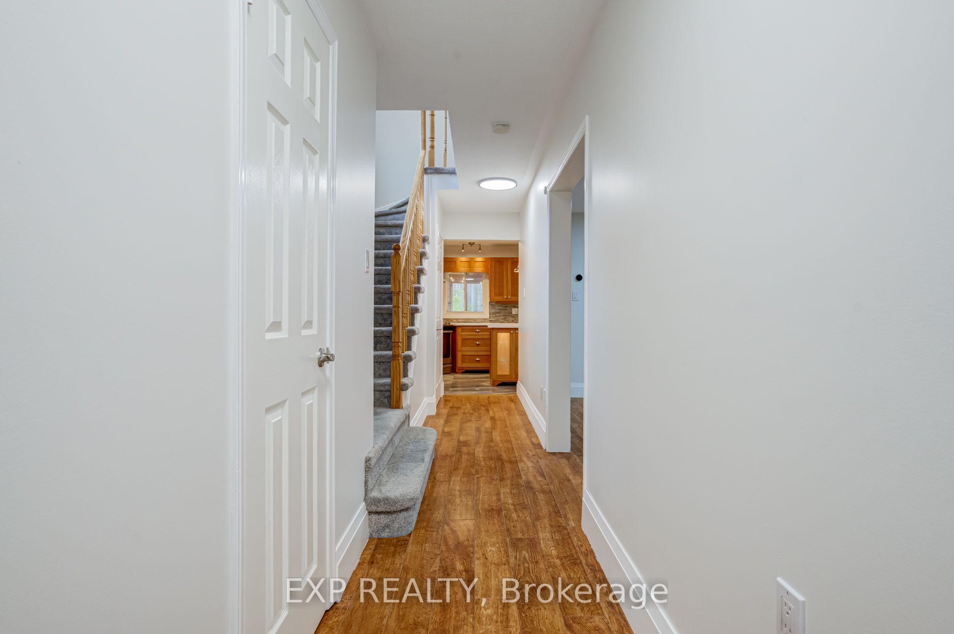 Photo 6 of 2993 Gulfstream Way, Mississauga, Meadowvale — HOMEH