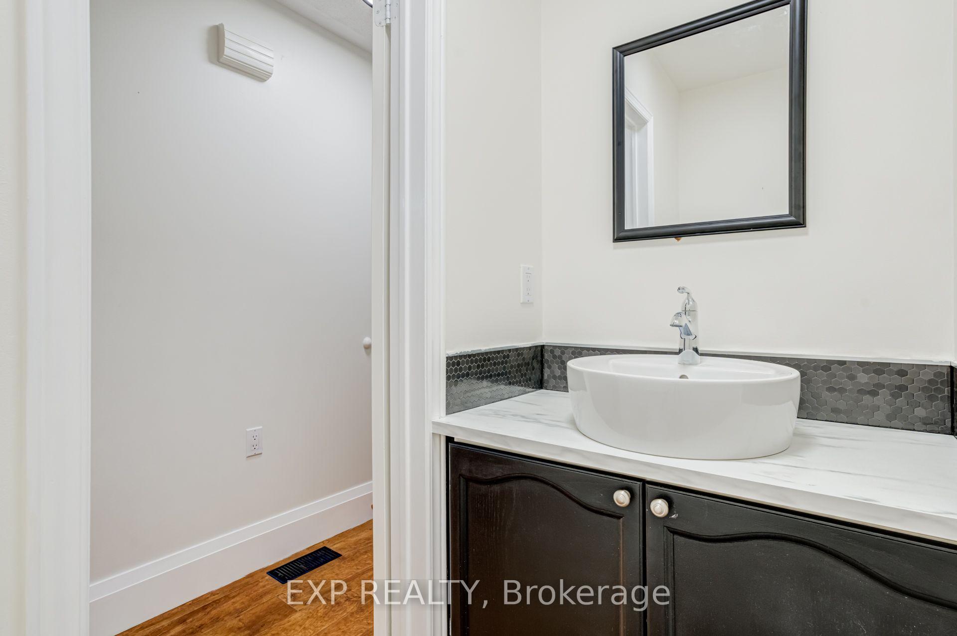 Photo 7 of 2993 Gulfstream Way, Mississauga, Meadowvale — HOMEH