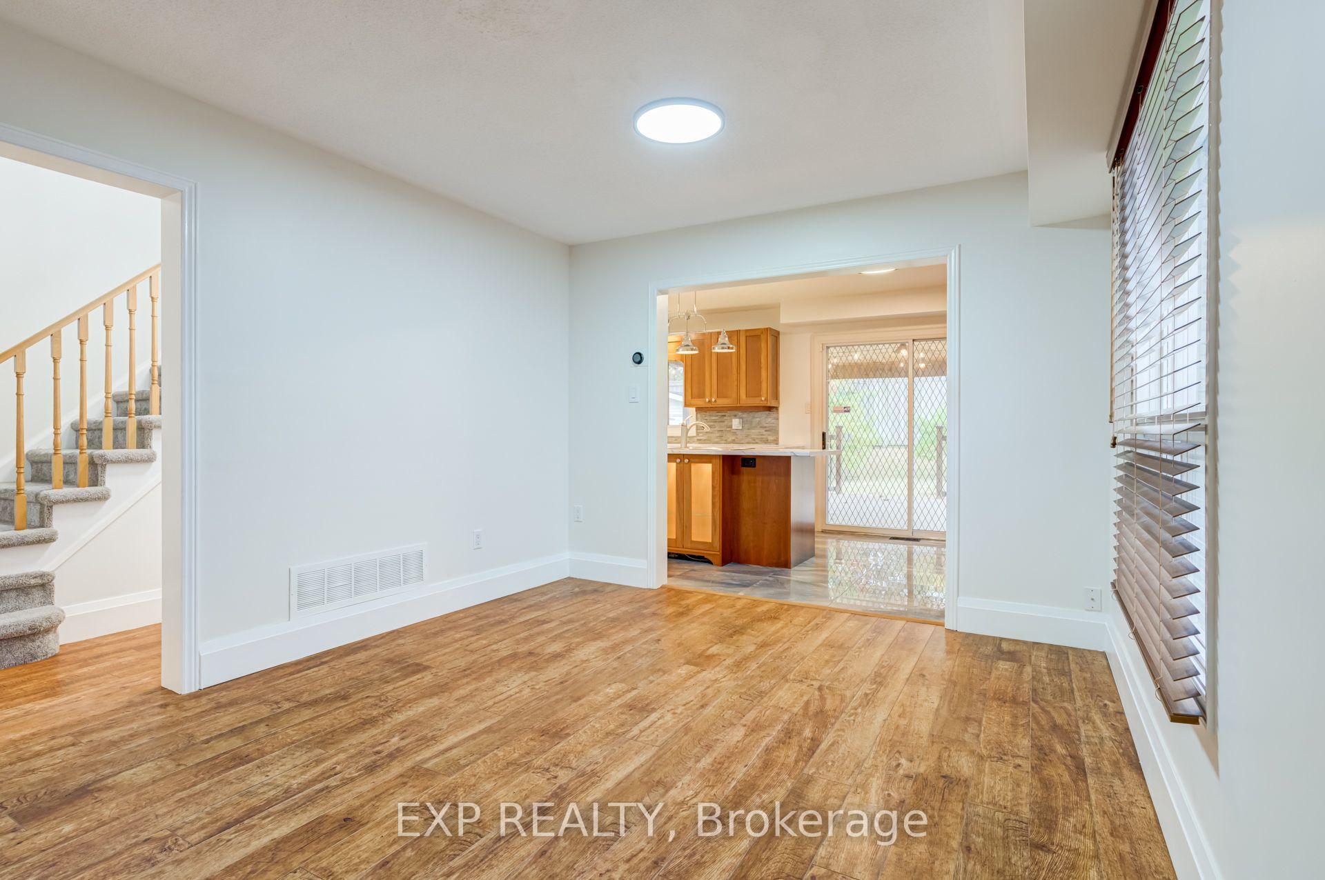 Photo 10 of 2993 Gulfstream Way, Mississauga, Meadowvale — HOMEH
