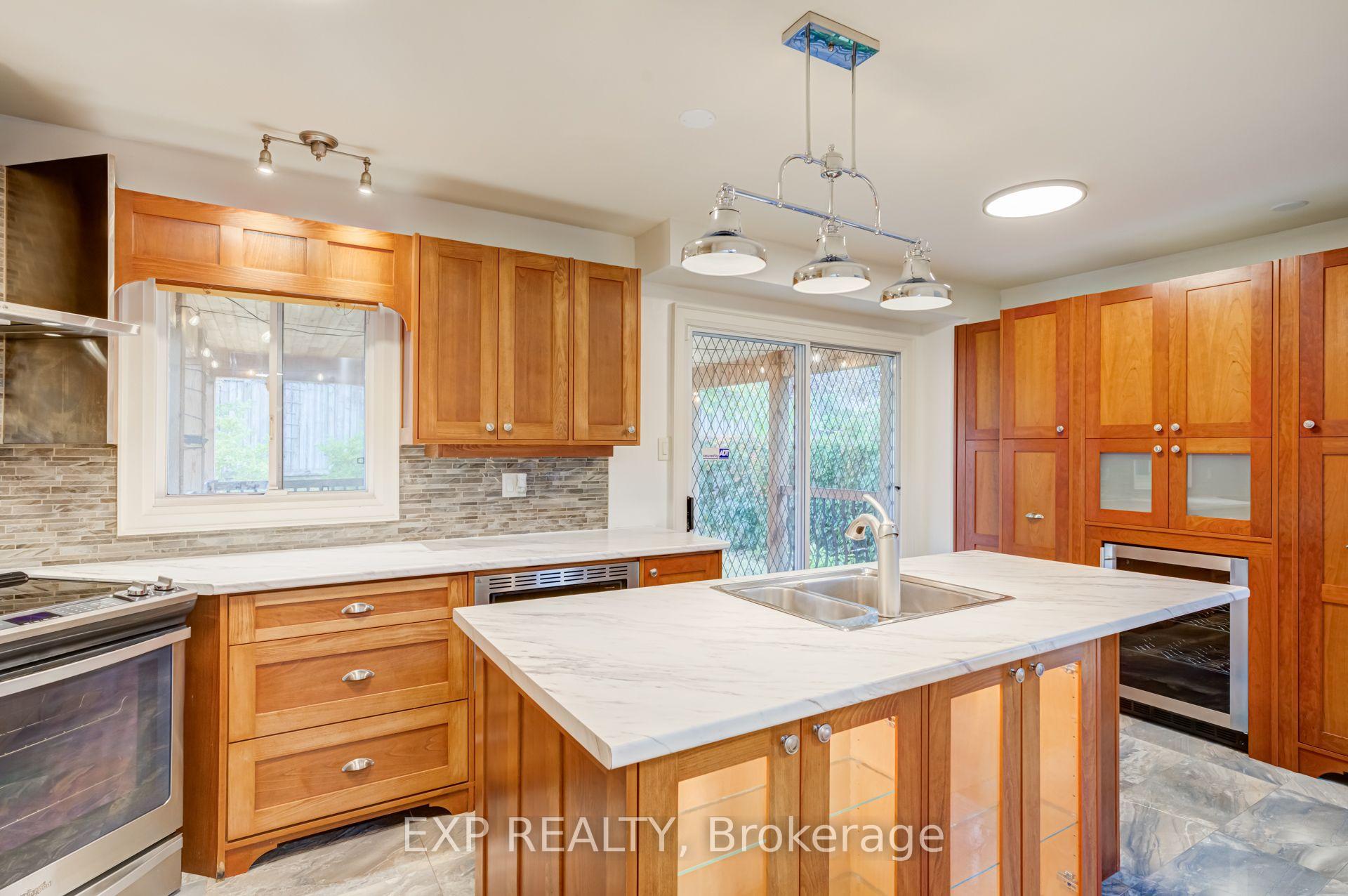 Photo 12 of 2993 Gulfstream Way, Mississauga, Meadowvale — HOMEH