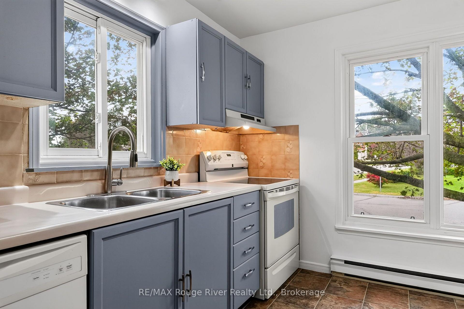 Photo 16 of 830 Ewing Court, Cobourg — HOMEH