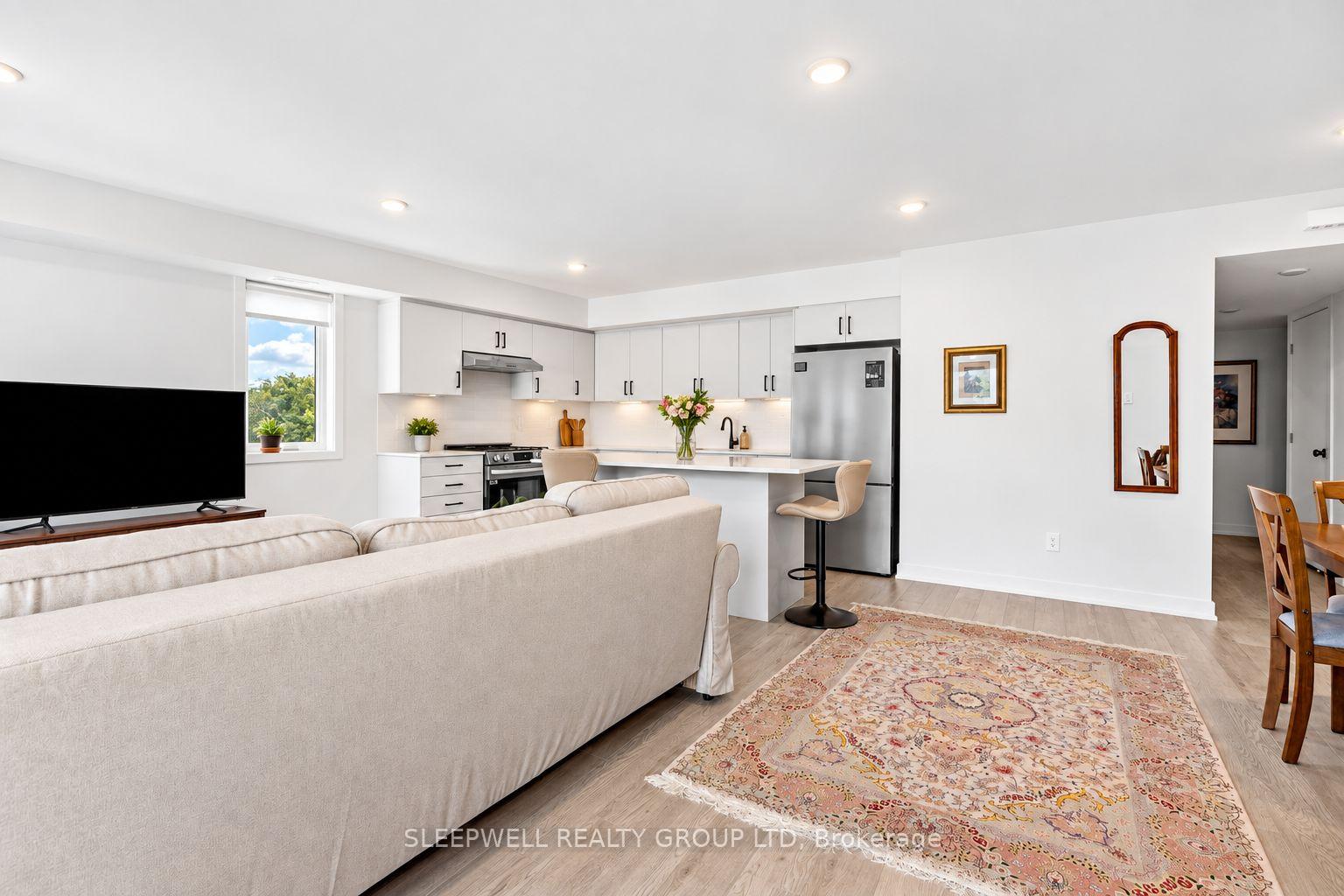 Photo 2 of Unit 6, 152 Springhurst Avenue, Ottawa, Ottawa East — HOMEH