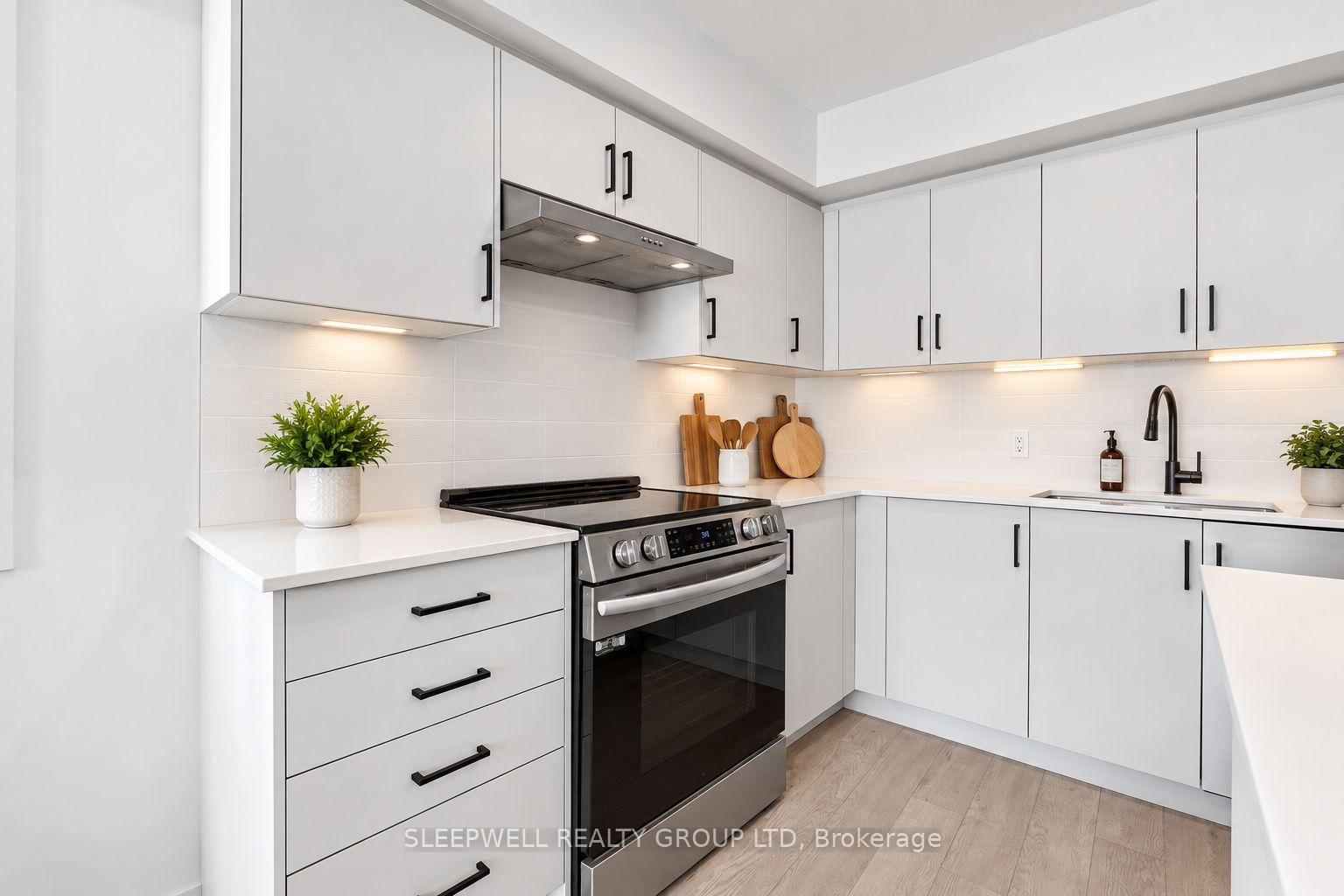 Photo 4 of Unit 6, 152 Springhurst Avenue, Ottawa, Ottawa East — HOMEH