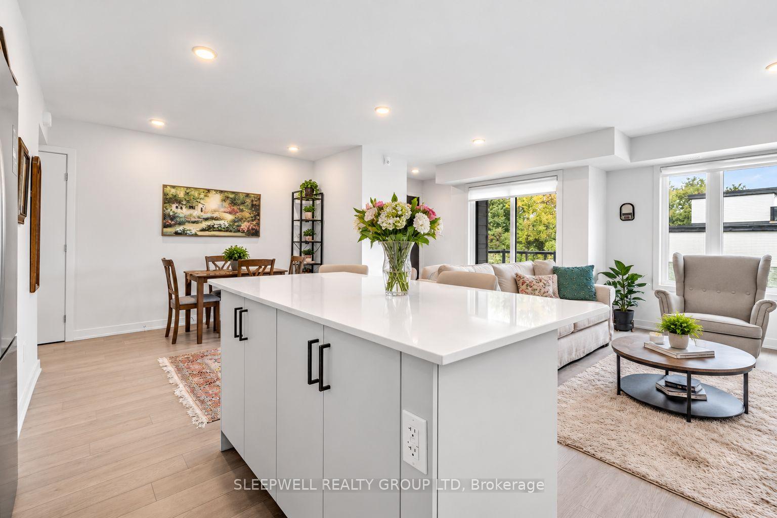 Photo 5 of Unit 6, 152 Springhurst Avenue, Ottawa, Ottawa East — HOMEH