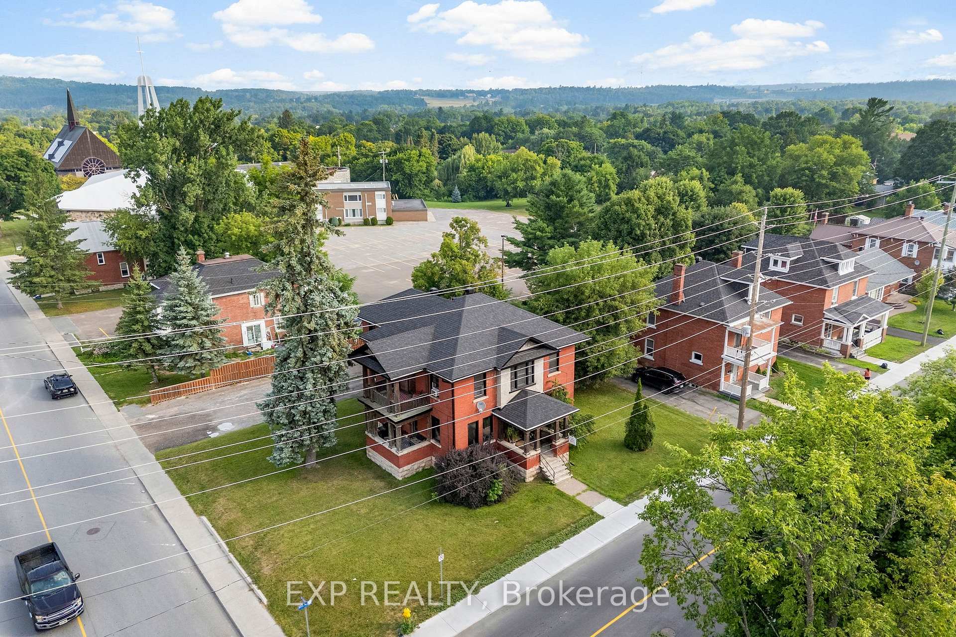 Photo 4 of 48 Hall Avenue E, Renfrew, Renfrew — HOMEH