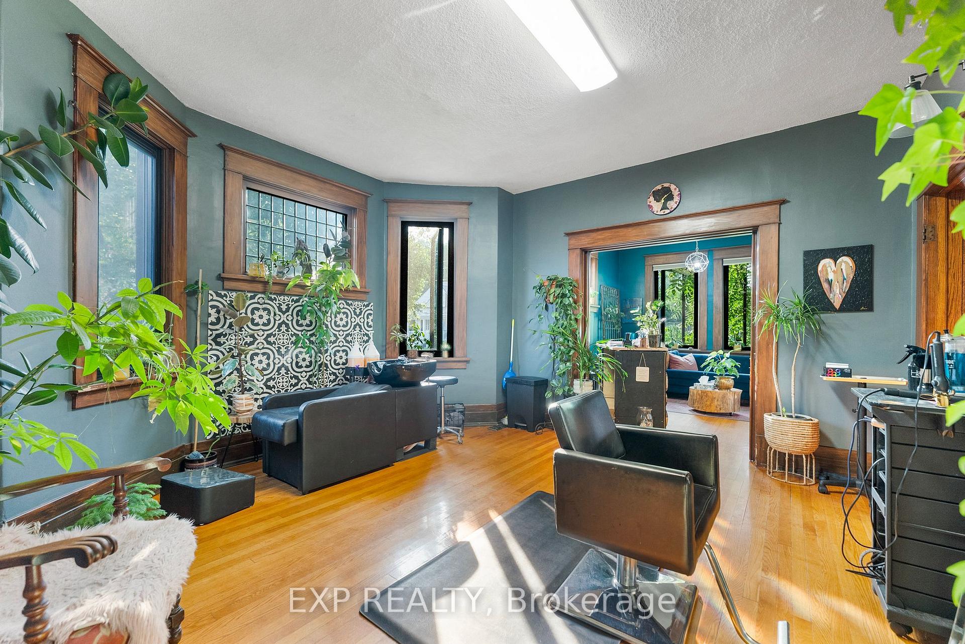 Photo 11 of 48 Hall Avenue E, Renfrew, Renfrew — HOMEH