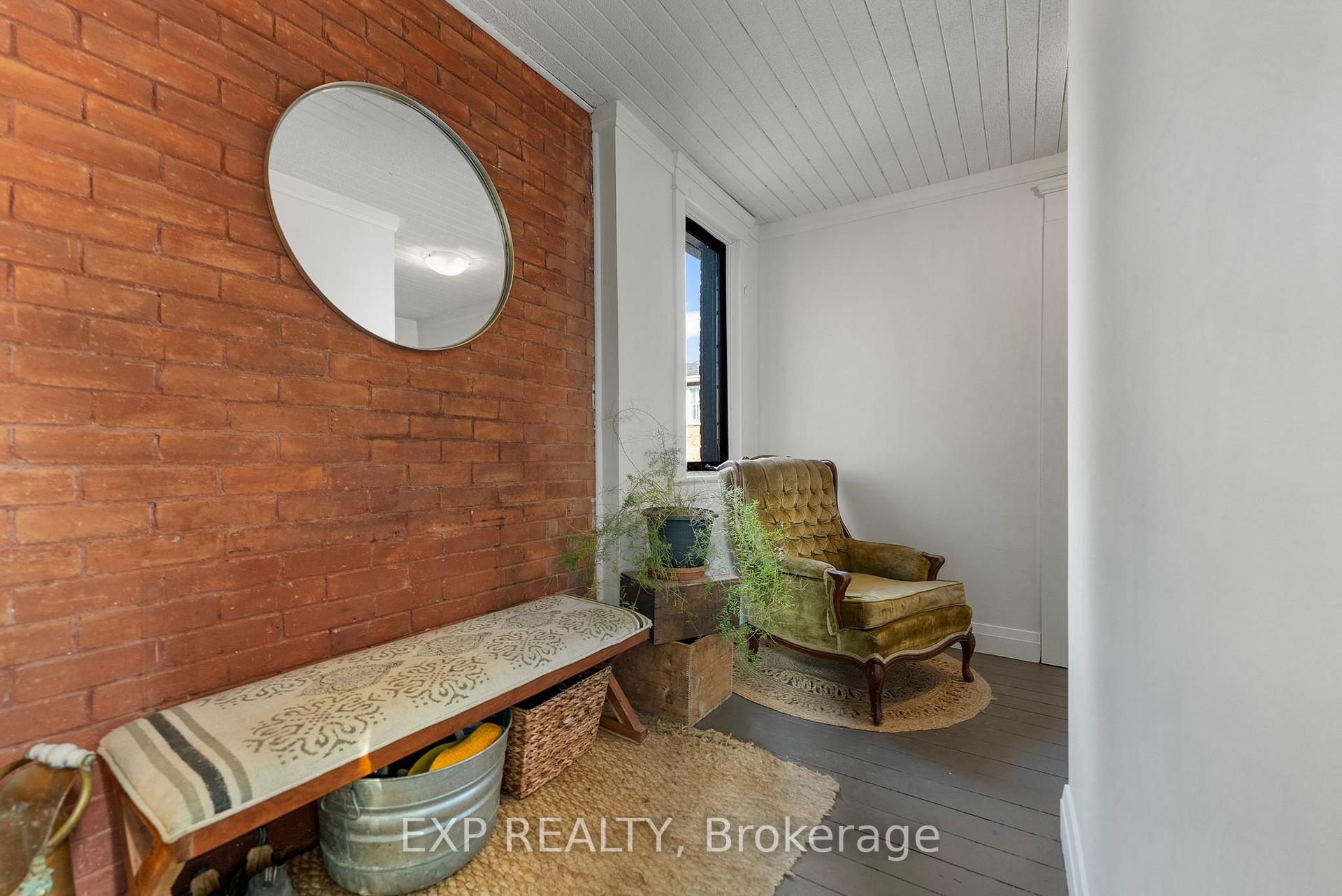Photo 24 of 48 Hall Avenue E, Renfrew, Renfrew — HOMEH