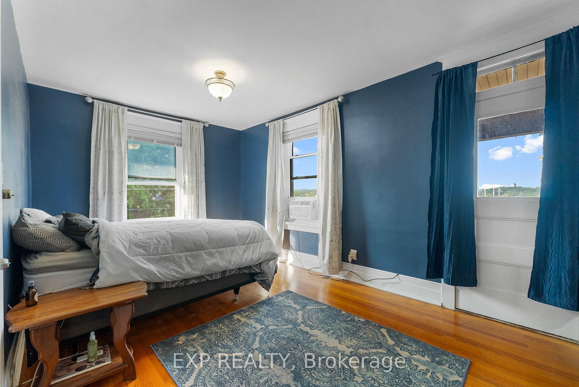 Photo 31 of 48 Hall Avenue E, Renfrew, Renfrew — HOMEH