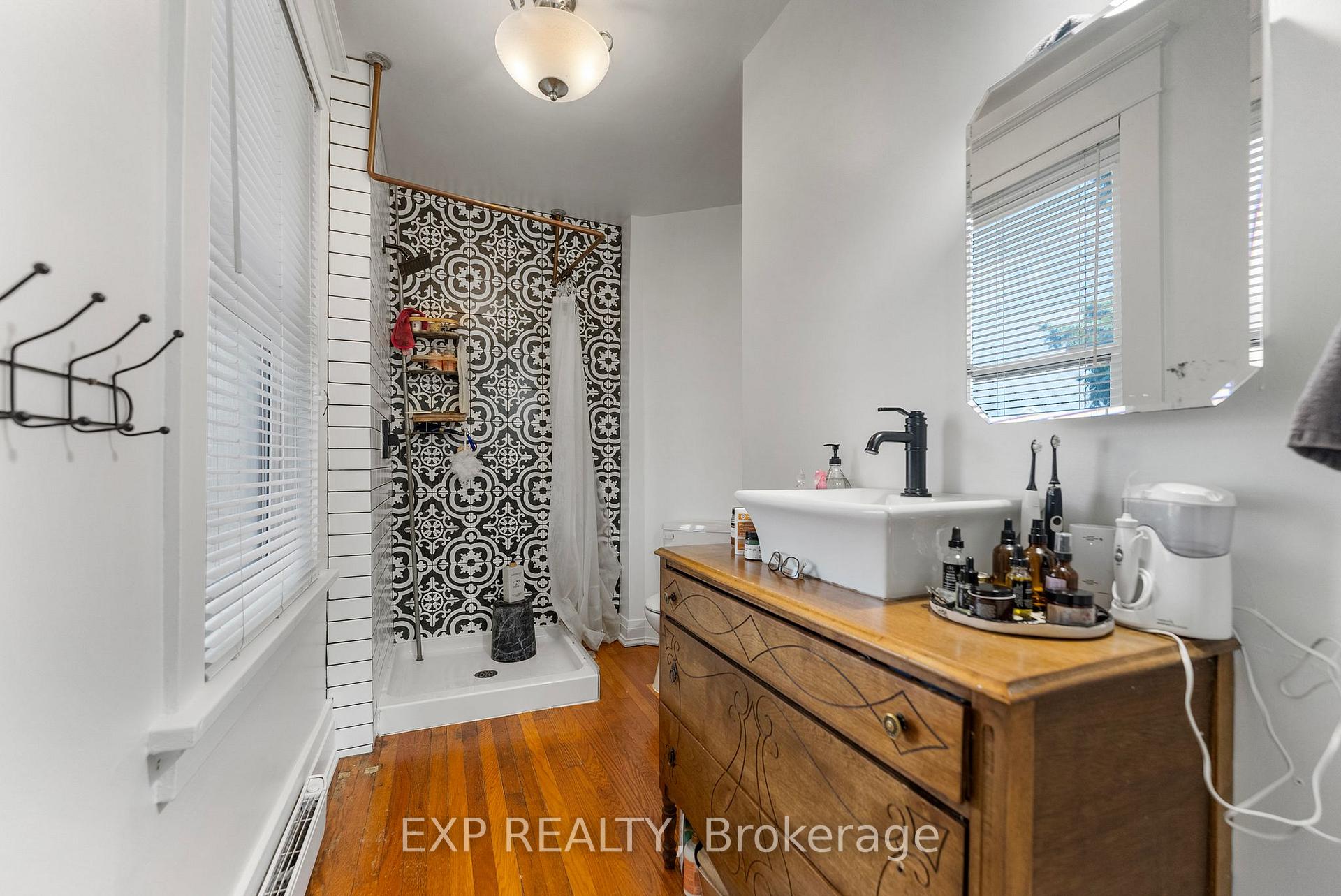 Photo 32 of 48 Hall Avenue E, Renfrew, Renfrew — HOMEH