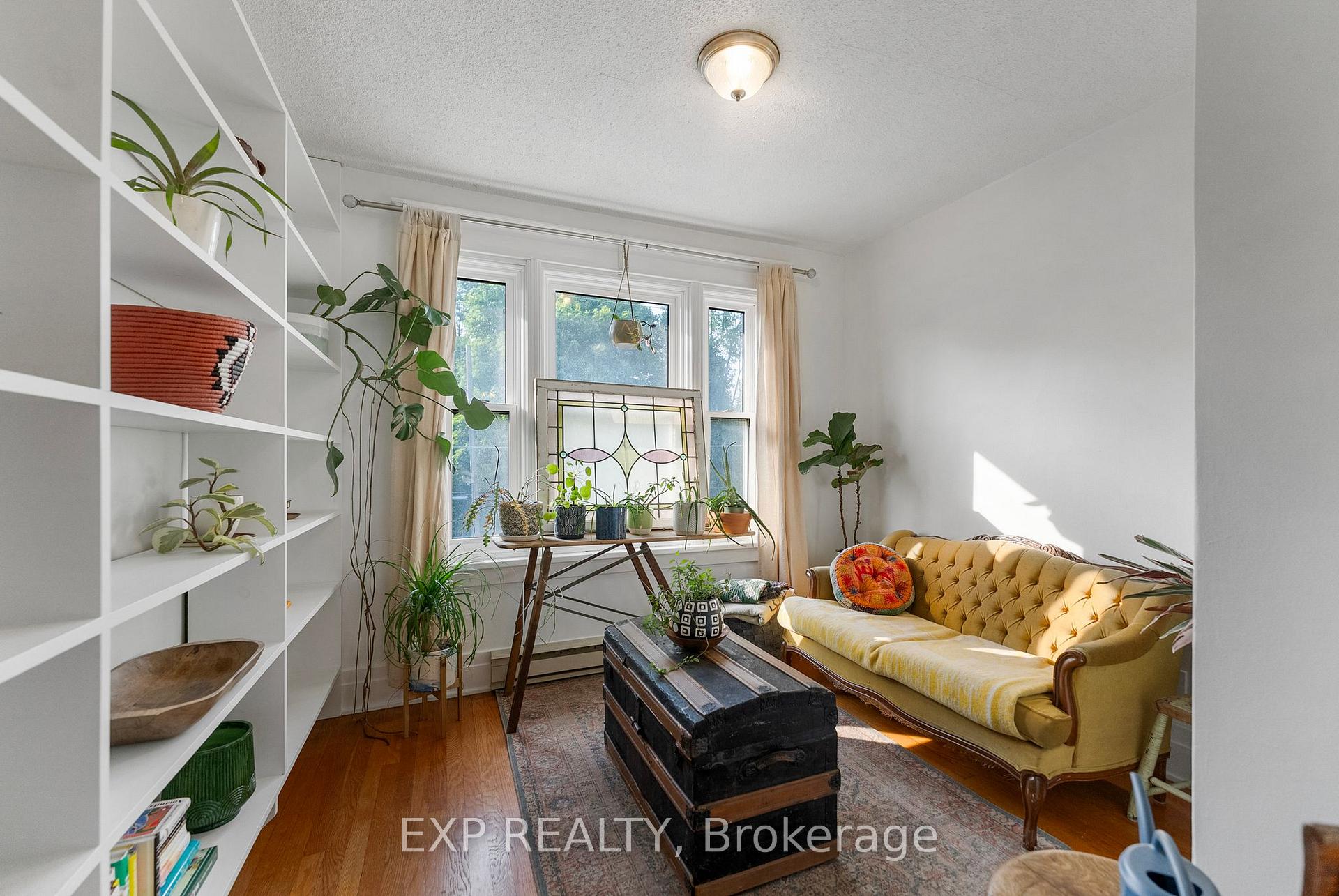 Photo 37 of 48 Hall Avenue E, Renfrew, Renfrew — HOMEH