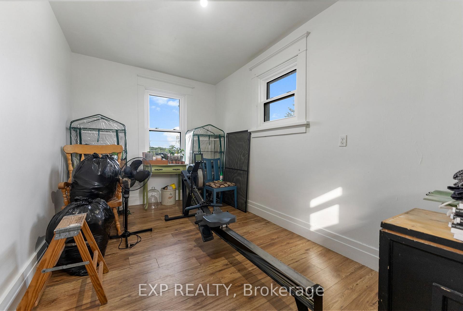 Photo 38 of 48 Hall Avenue E, Renfrew, Renfrew — HOMEH