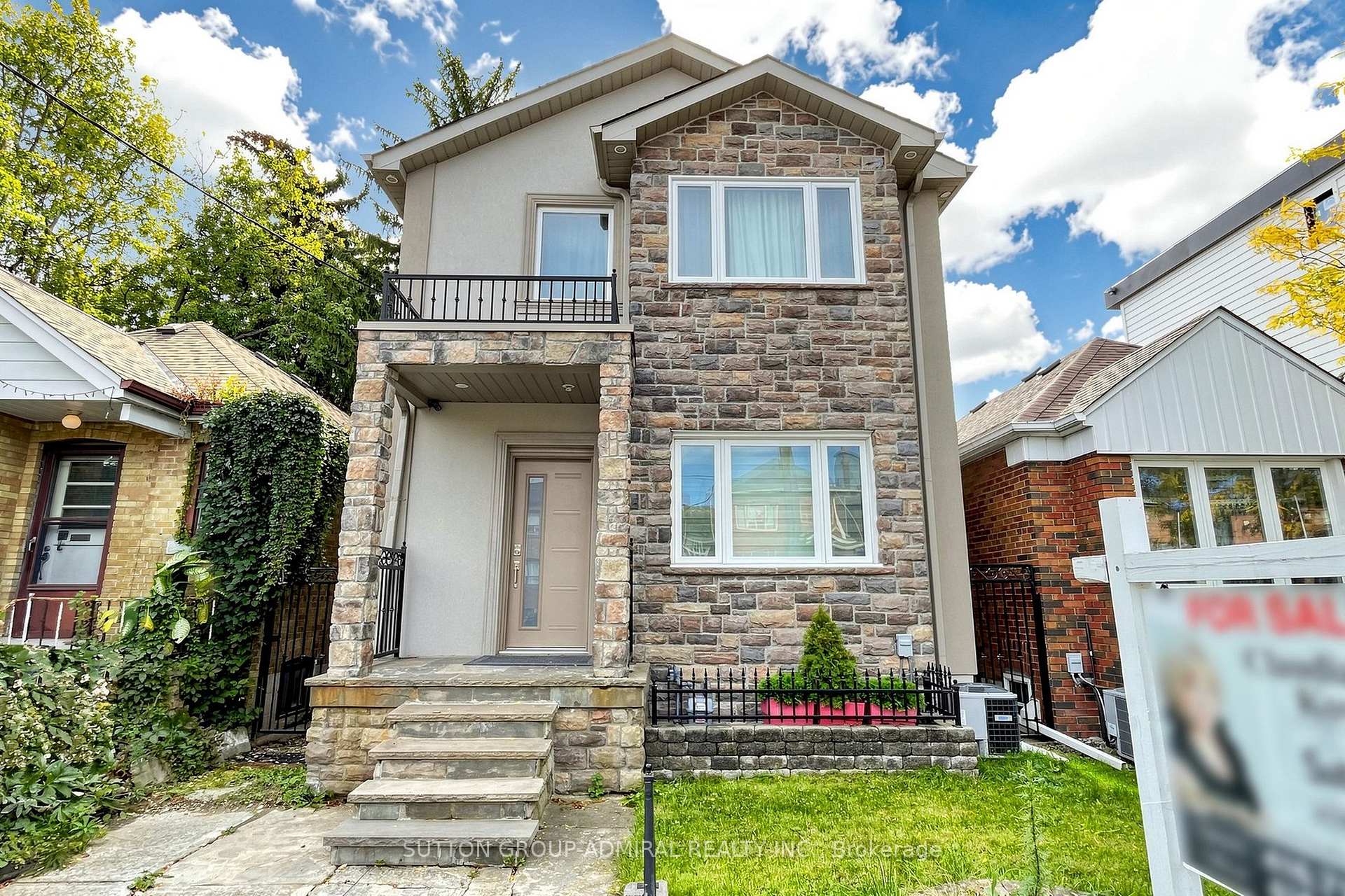 Photo 12 of 676 Vaughan Road, Toronto, Oakwood Village — HOMEH