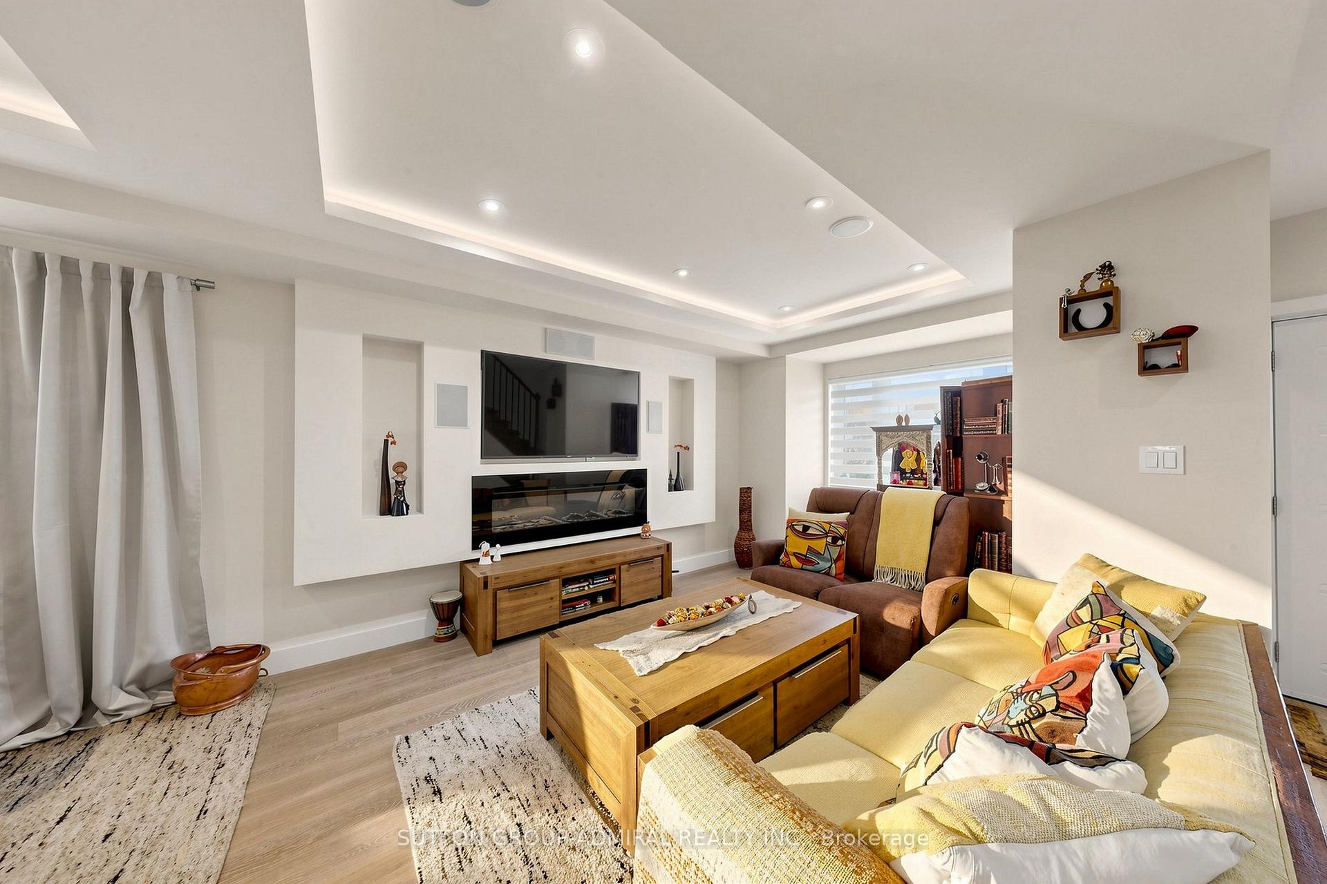 Photo 18 of 676 Vaughan Road, Toronto, Oakwood Village — HOMEH
