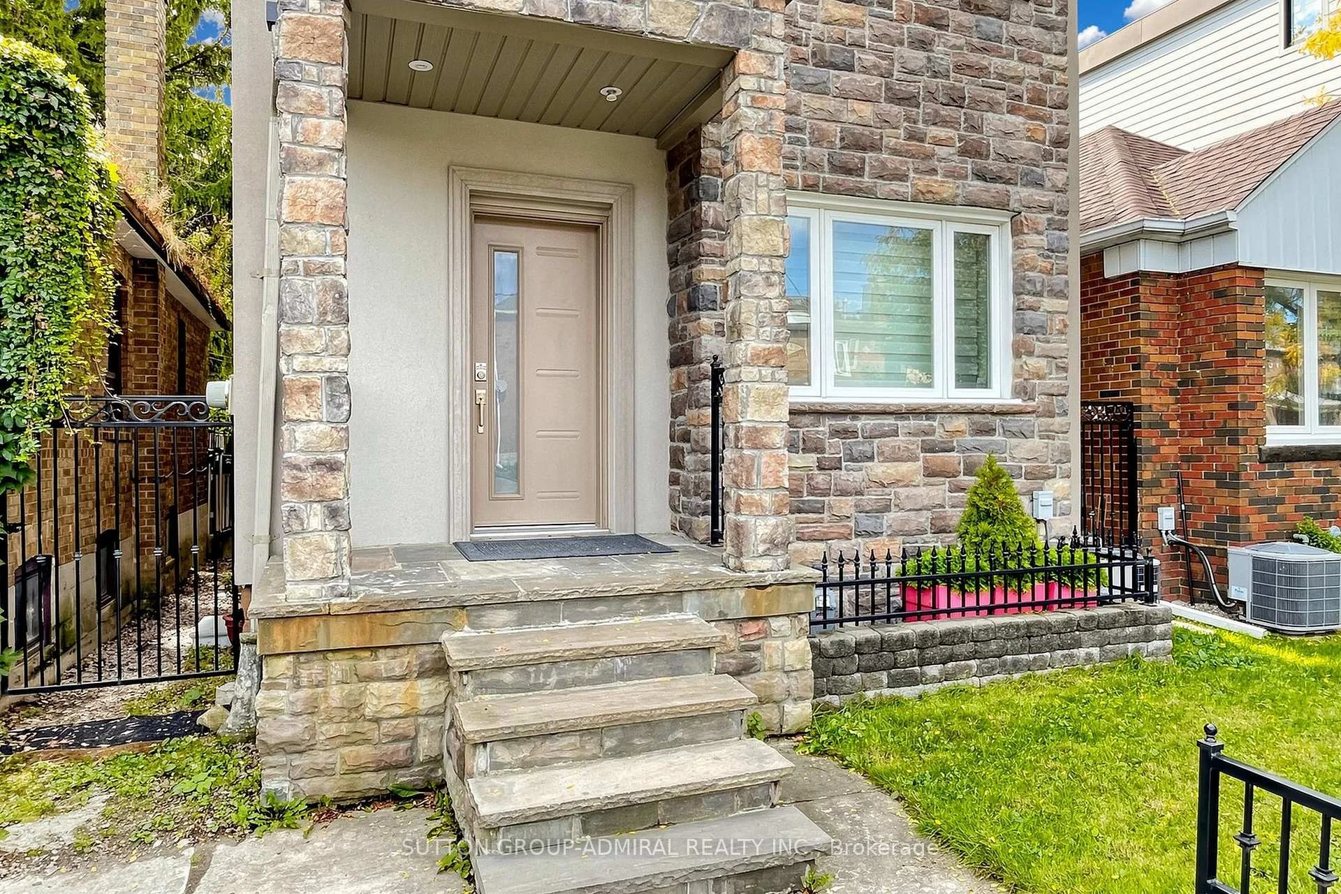 Photo 13 of 676 Vaughan Road, Toronto, Oakwood Village — HOMEH
