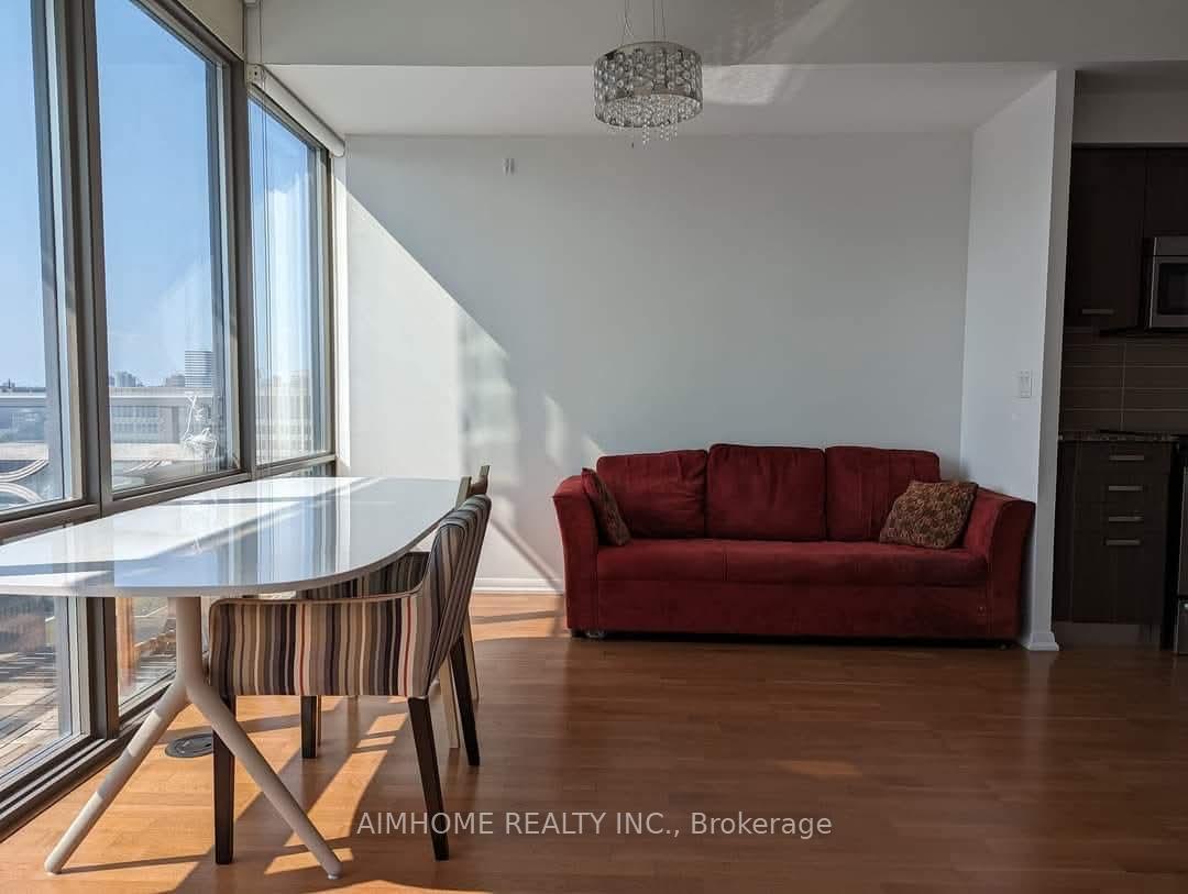 Photo 3 of Unit 2001, 832 Bay Street, Toronto, Bay Street Corridor — HOMEH