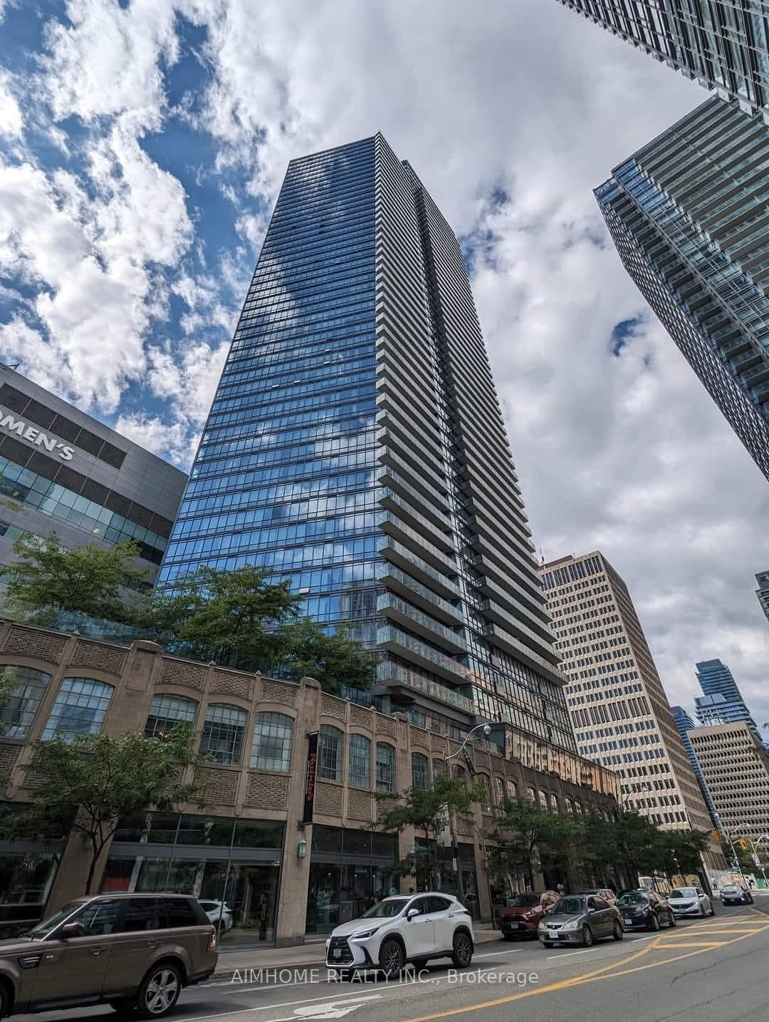 Photo 9 of Unit 2001, 832 Bay Street, Toronto, Bay Street Corridor — HOMEH