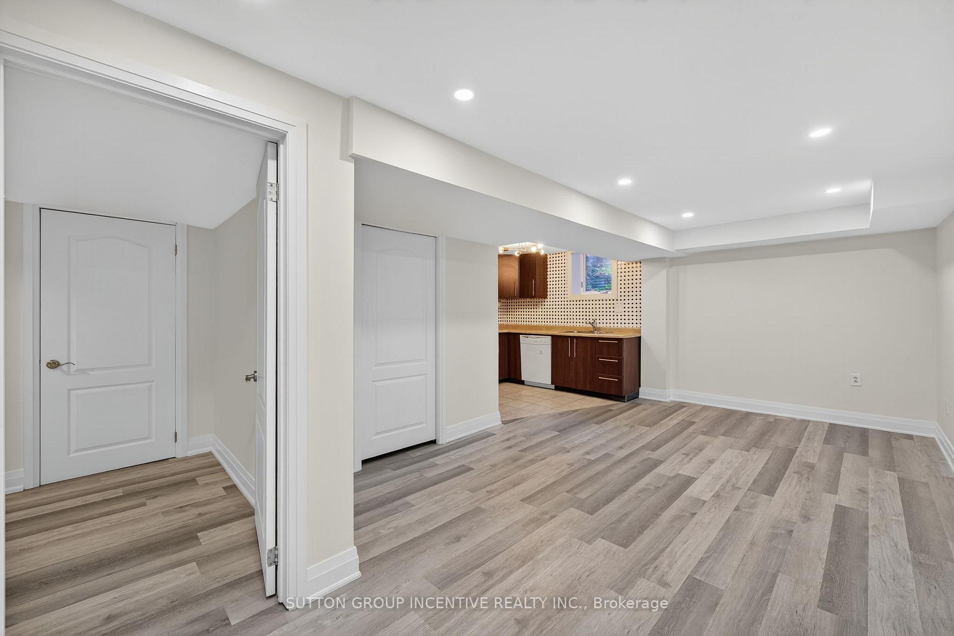 Photo 3 of 23 Blair Crescent, Barrie, Grove East — HOMEH