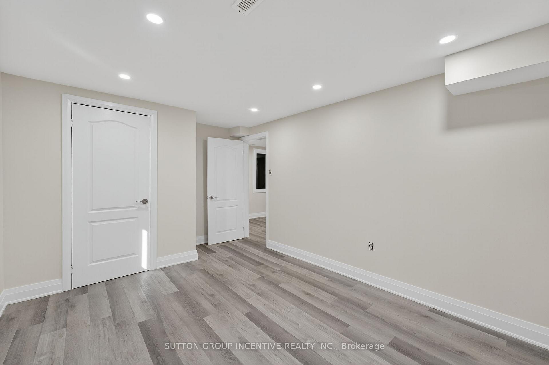 Photo 14 of 23 Blair Crescent, Barrie, Grove East — HOMEH