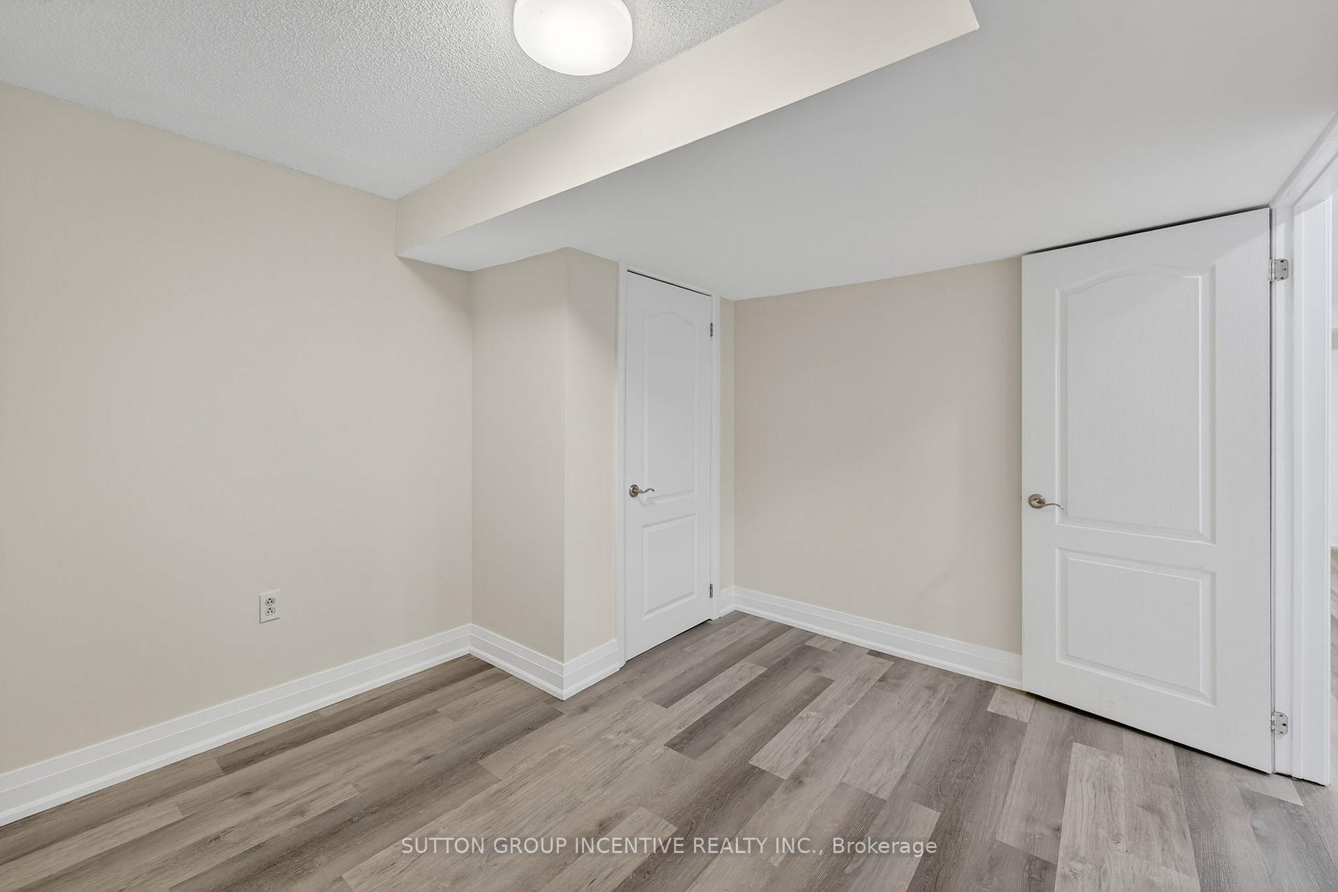 Photo 17 of 23 Blair Crescent, Barrie, Grove East — HOMEH