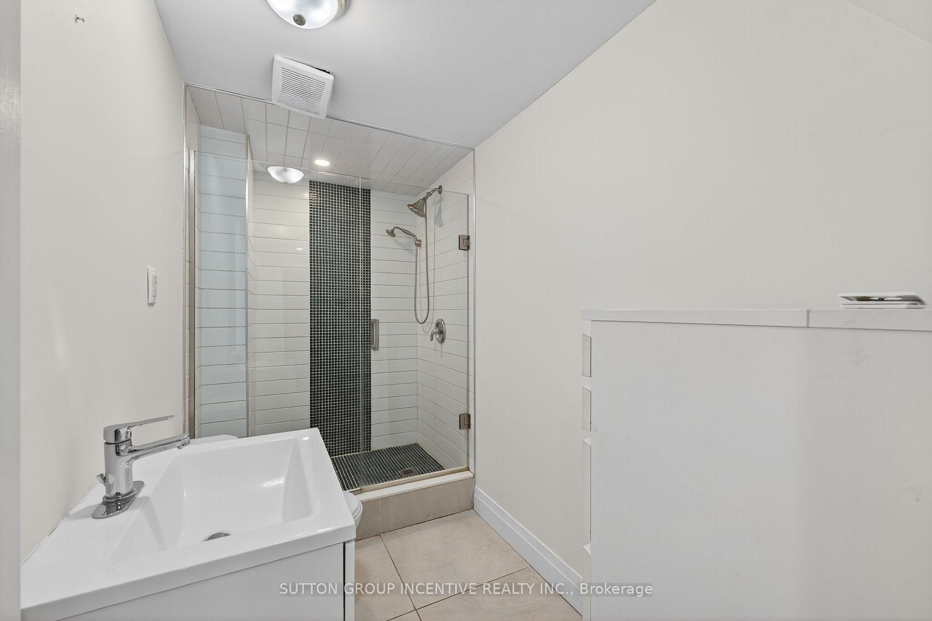 Photo 18 of 23 Blair Crescent, Barrie, Grove East — HOMEH