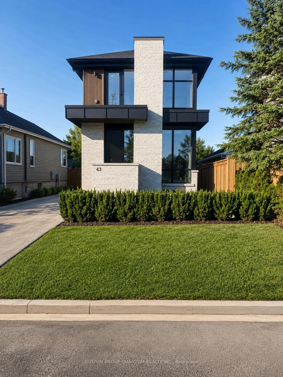 Front of Unit #4, 43 Elmwood Avenue N
