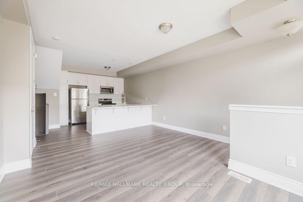 Photo 5 of 535 Ozawa Private, Ottawa, CFB Rockcliffe and Area — HOMEH