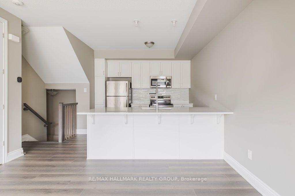 Photo 6 of 535 Ozawa Private, Ottawa, CFB Rockcliffe and Area — HOMEH